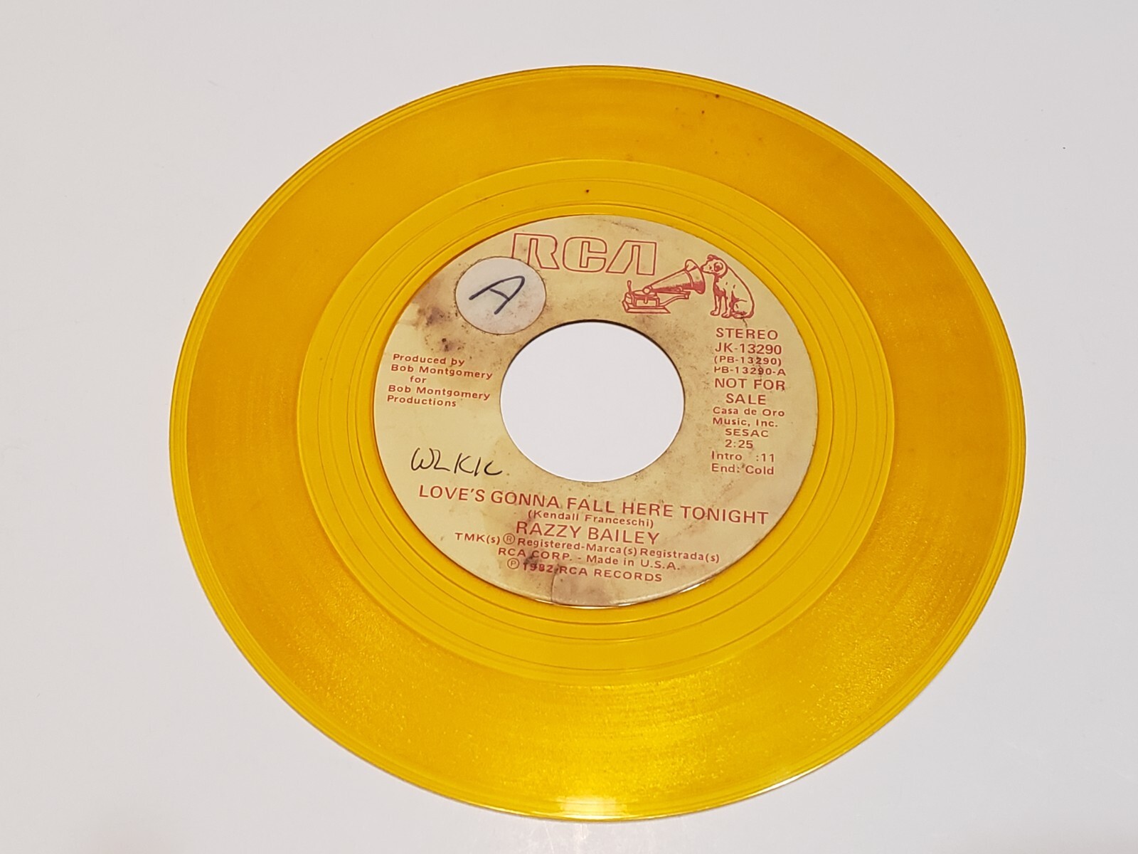 Vtg 1972 45 RPM Razzy Bailey – Love\'s Gonna Fall Here Tonight VG+ PROMO Yellow Vtg 1972 45 RPM Razzy Bailey – Love\'s Gonna Fall Here Tonight VG+ PROMO Yellow