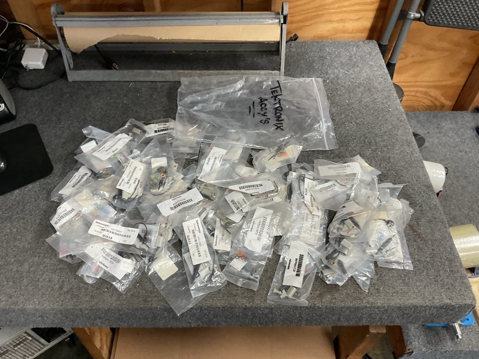 Lot of 65 NEW Tektronix Probe Accessory Kits 020195600 Leads Tips Color Rings