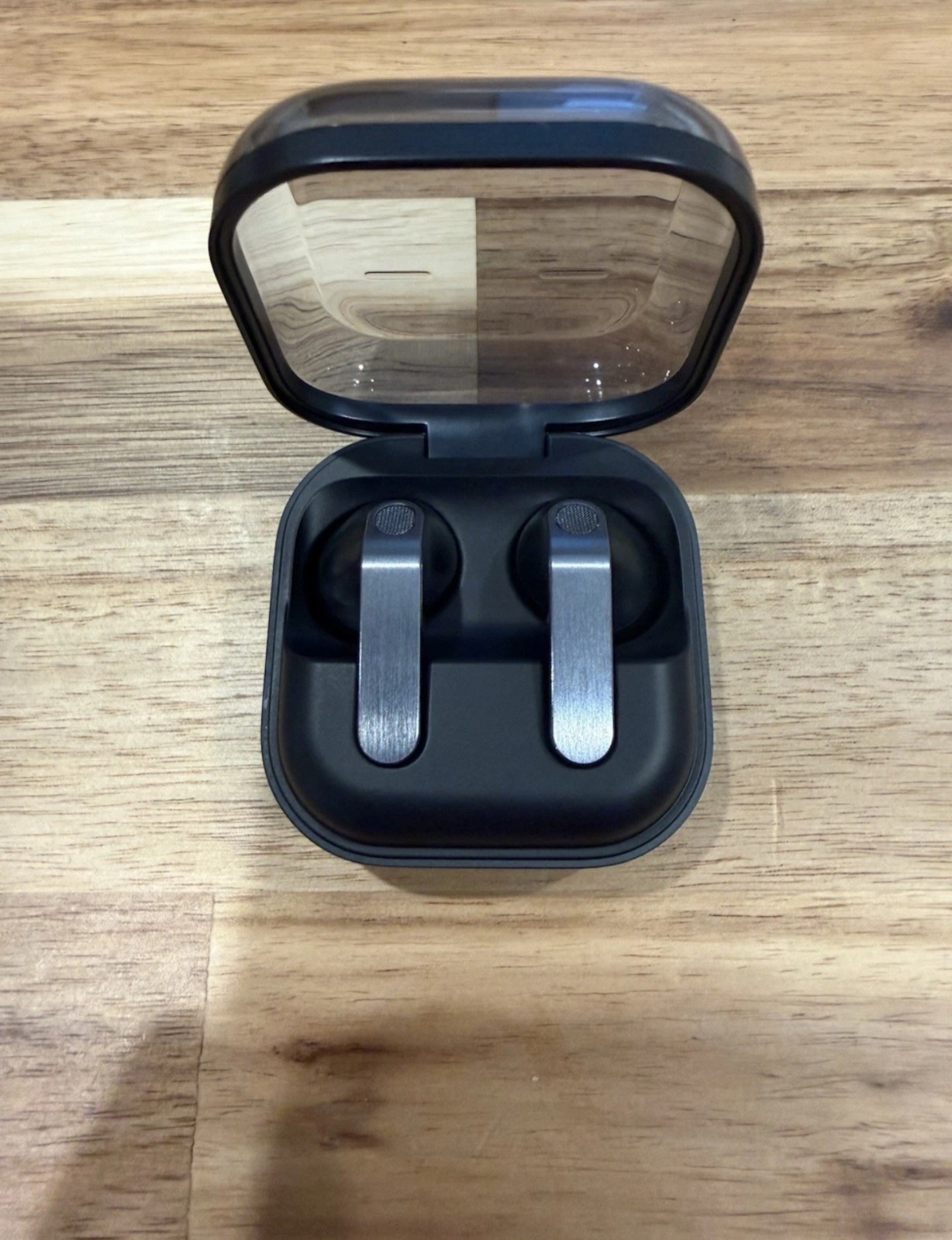 Samsung Galaxy Buds4 SM-R540 Wireless Bluetooth Earbuds New $180 Never Worn Samsung Galaxy Buds4 SM-R540 Wireless Bluetooth Earbuds New $180 Never Worn