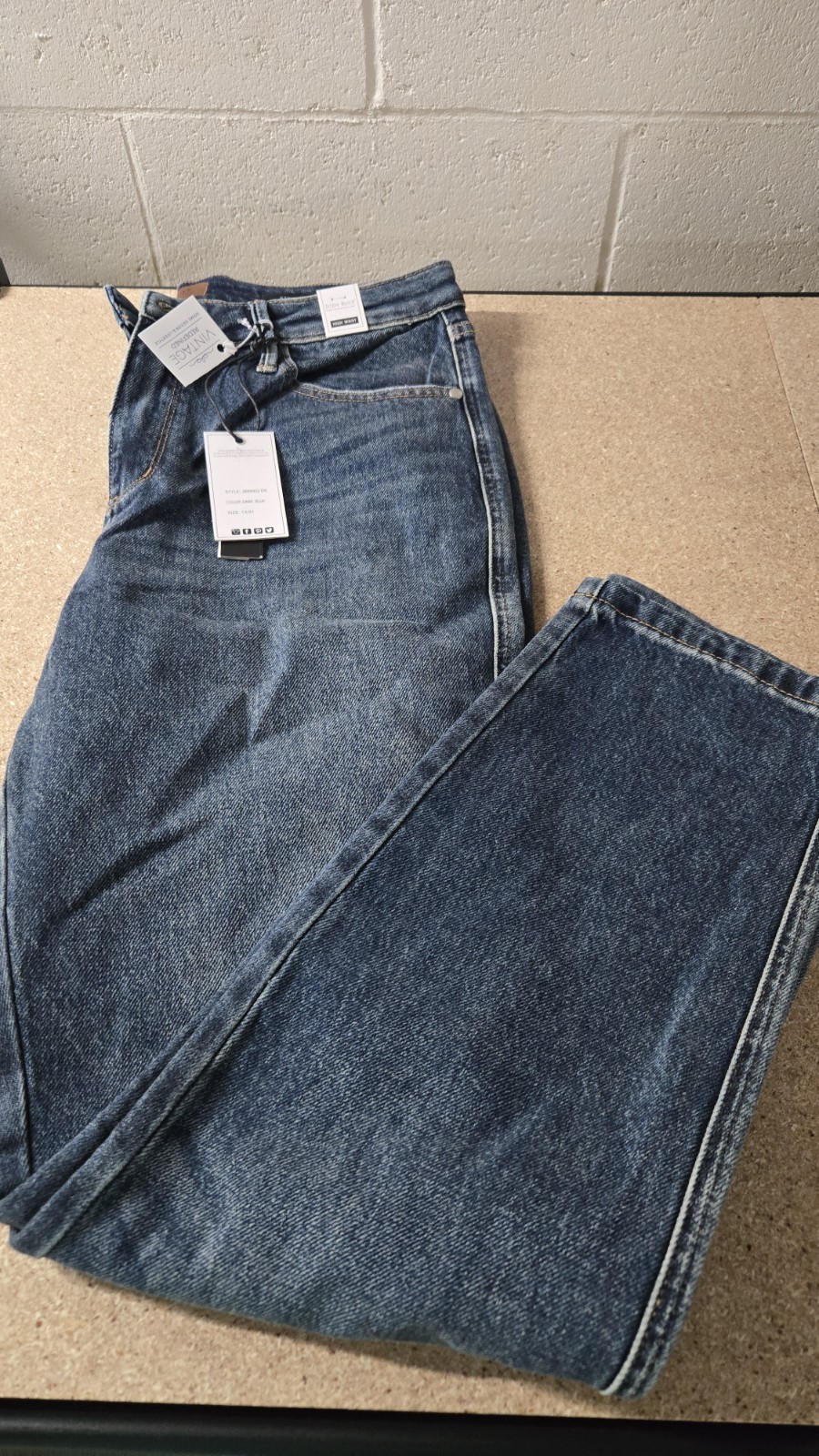 Judy Blue High-Waisted Jeans Size 13/31 Judy Blue High-Waisted Jeans Size 13/31