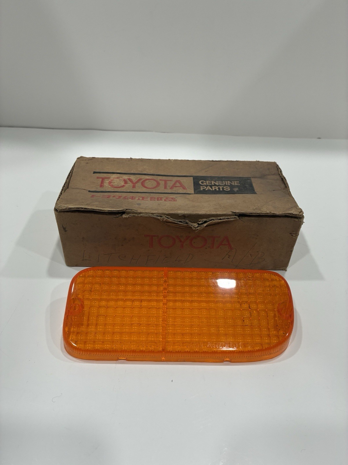 1978 1979 TOYOTA COROLLA OEM Turn Signal Parking Lamp Light Lens Qty:1 1978 1979 TOYOTA COROLLA OEM Turn Signal Parking Lamp Light Lens Qty:1