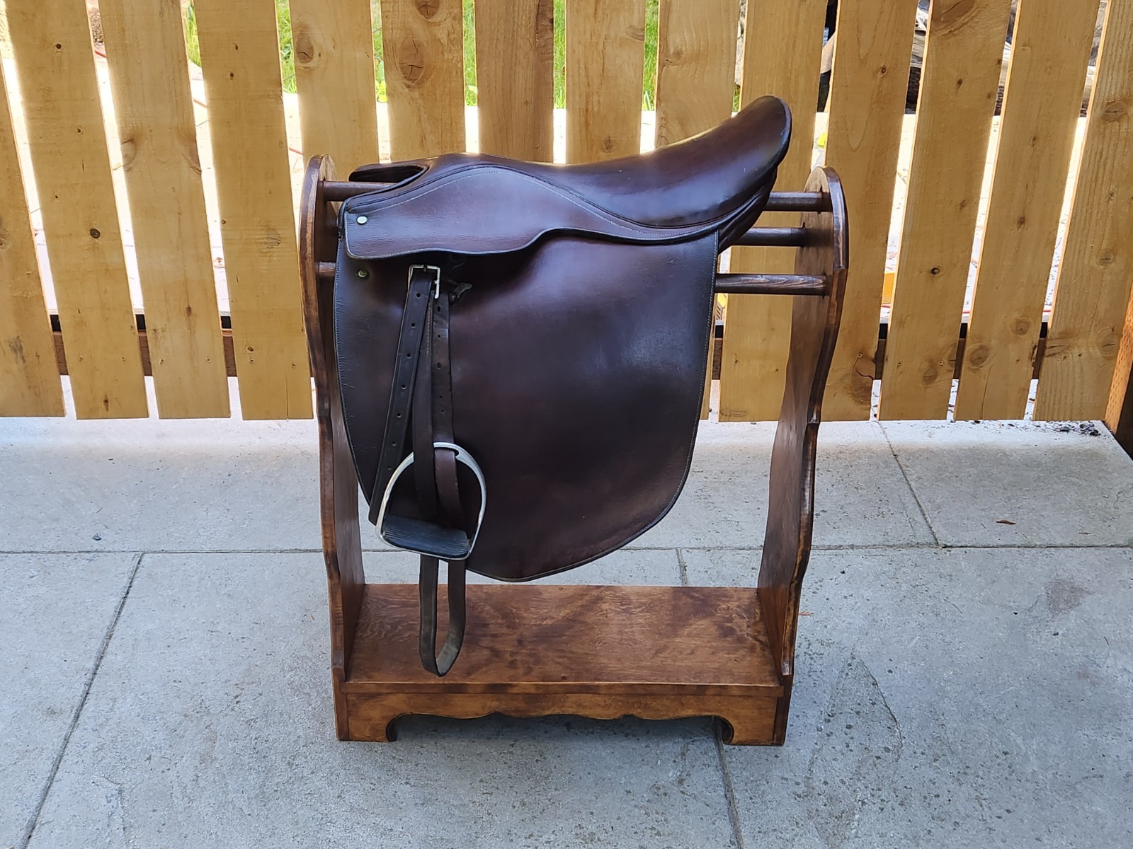 Vintage Rodolfo Buenos Aires English Saddle w/ 1927 Patent Stirrup Irons