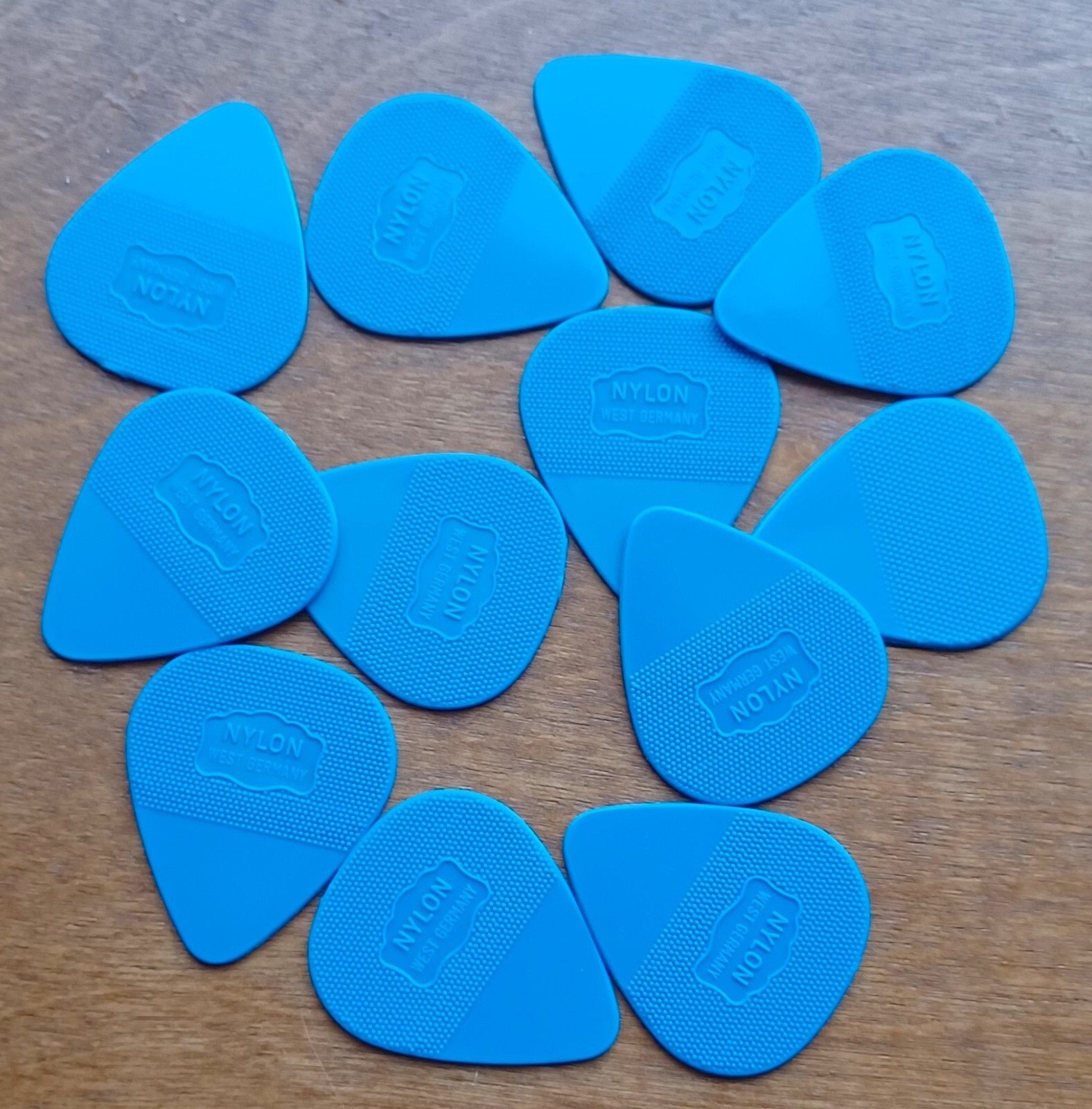 Herdim guitar picks U2s Guitar PICKS 12 picks in pack Herdim guitar picks U2s Guitar PICKS 12 picks in pack