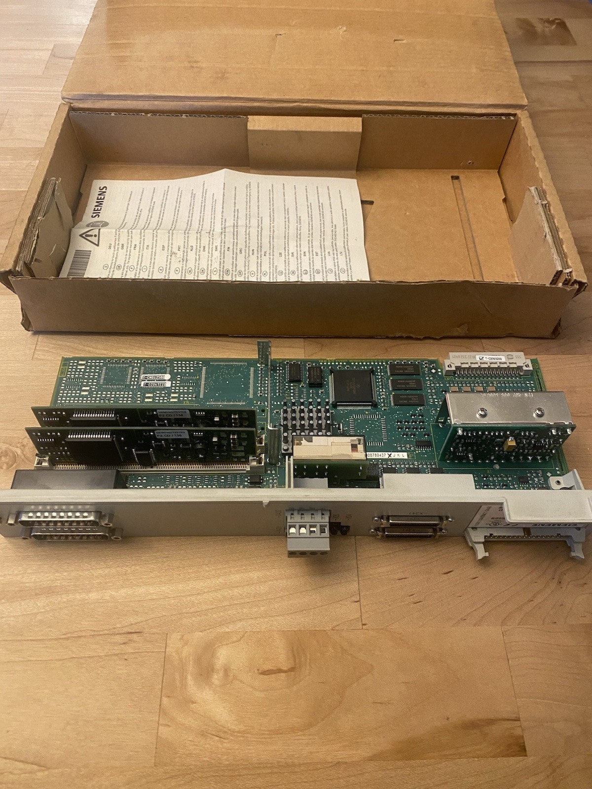 Siemens 6SN1118-0DM21-0AA0 Simodrive 611-D Control Dual Axis Closed-Loop