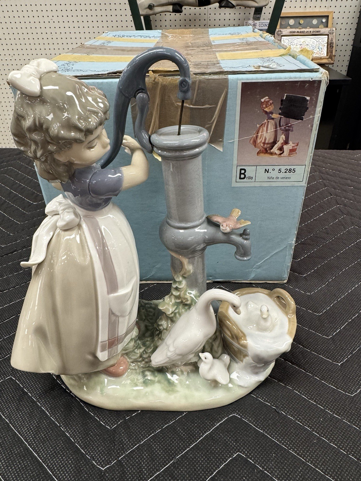 LLADRO #5285 SUMMER ON THE FARM