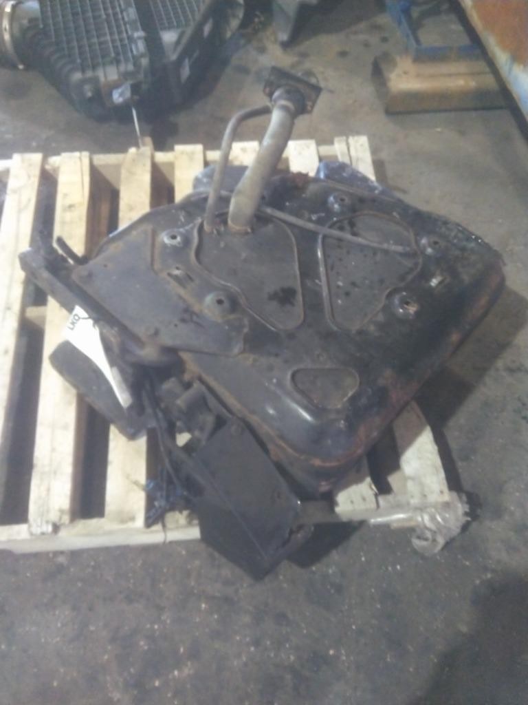 Replaces 04-33150-000 2020 FREIGHTLINER CASCADIA 126 DEF TANK ,  OH