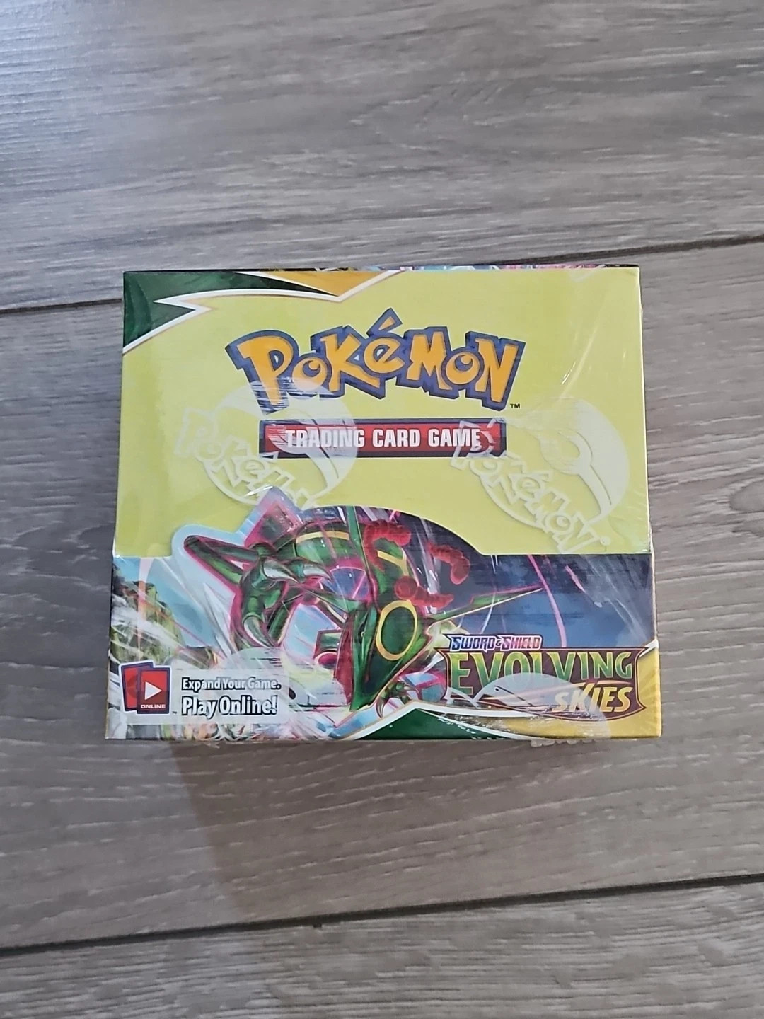 Pokemon TCG - Evolving Skies Booster Box (36 packs) New/Factory Sealed. English Pokemon TCG - Evolving Skies Booster Box (36 packs) New/Factory Sealed. English