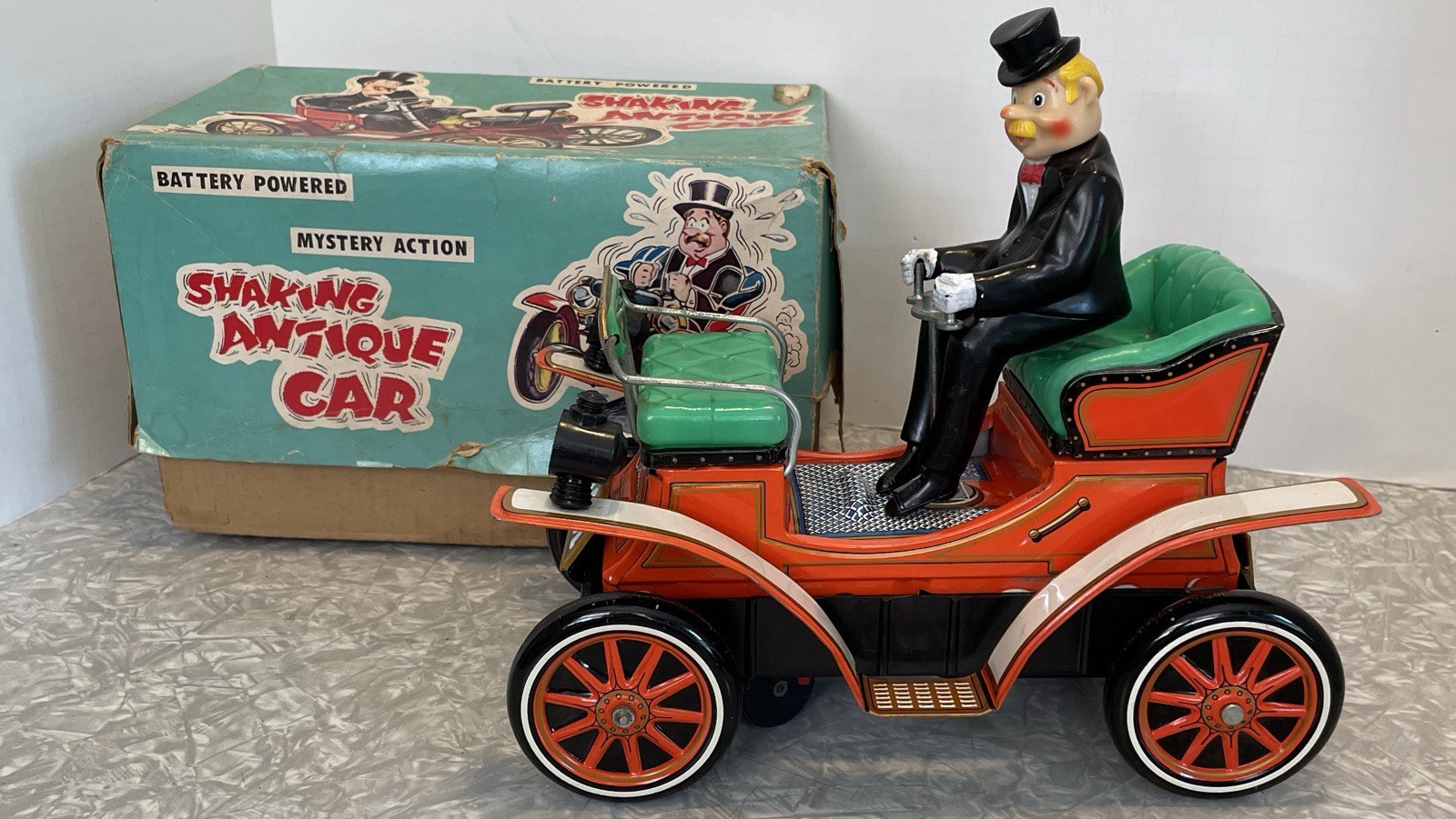 VTG SHAKING ANTIQUE CAR JAPAN BATTERY TIN TOY + BOX TN NOMURA 1950’s-60’s