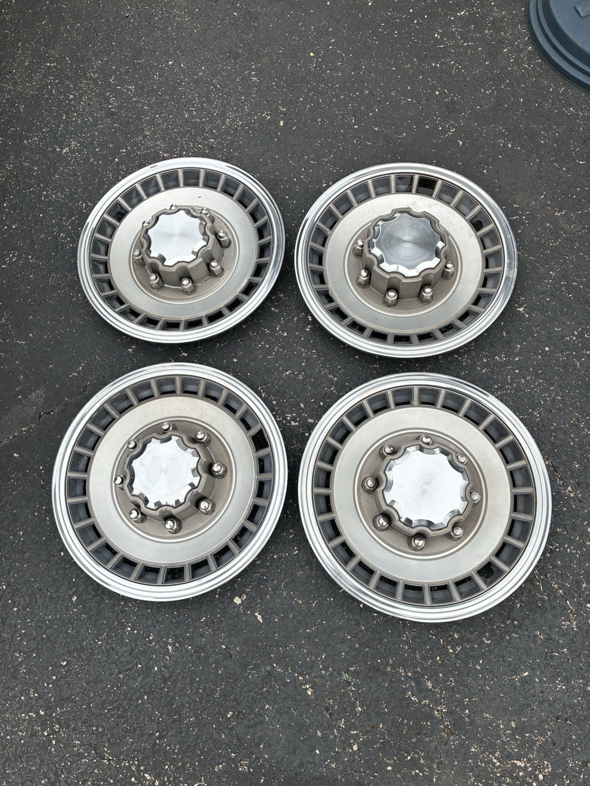 Set of 4 87-91 Ford 3/4 Ton PickupTruck Hubcaps WheelCovers F250 4x4 16\ Set of 4 87-91 Ford 3/4 Ton PickupTruck Hubcaps WheelCovers F250 4x4 16\