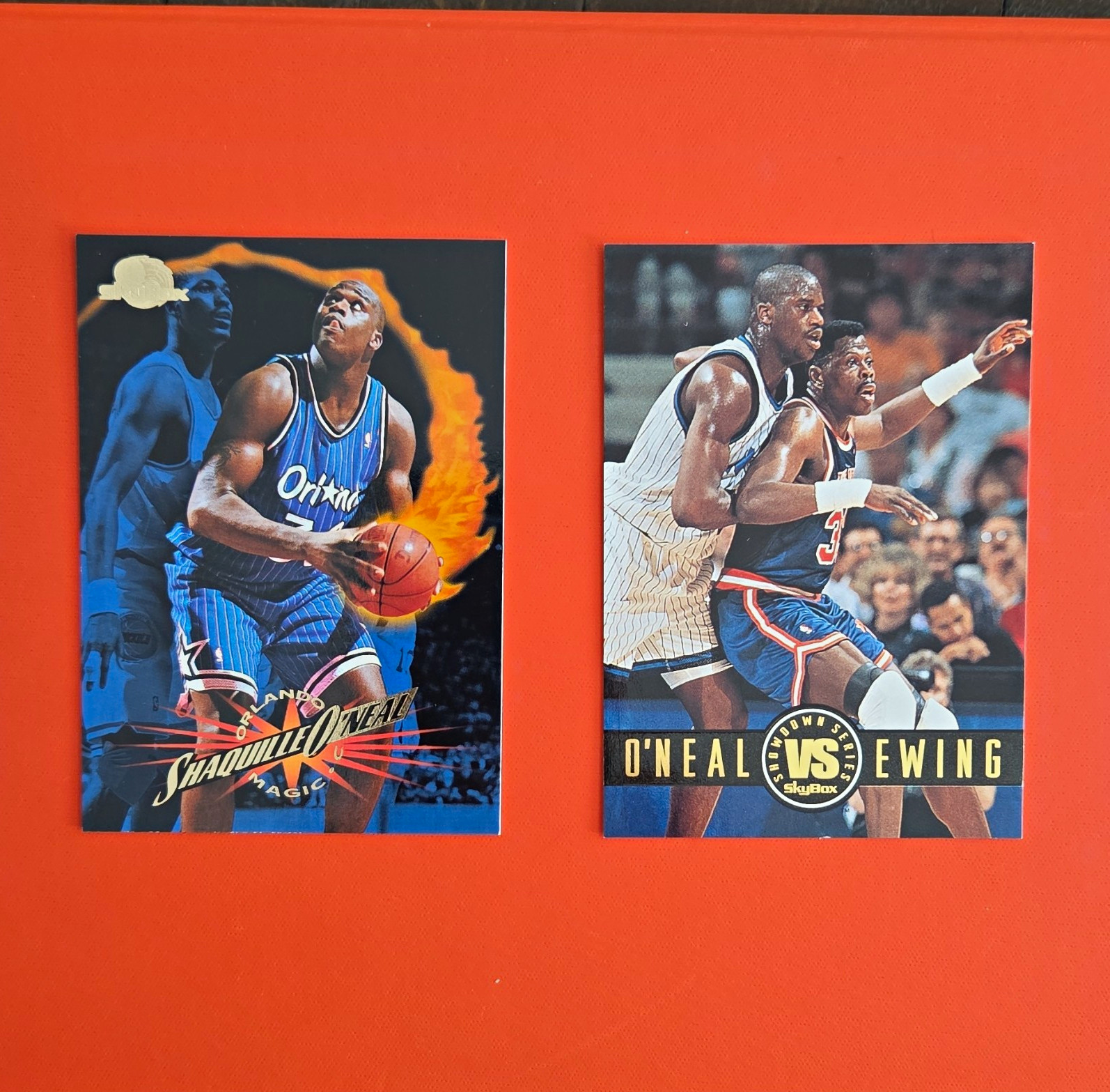 Shaquille O\'Neal 95-96 SkyBox #89 and 93-94 Skybox Showdown Insert #SS2 Shaquille O\'Neal 95-96 SkyBox #89 and 93-94 Skybox Showdown Insert #SS2
