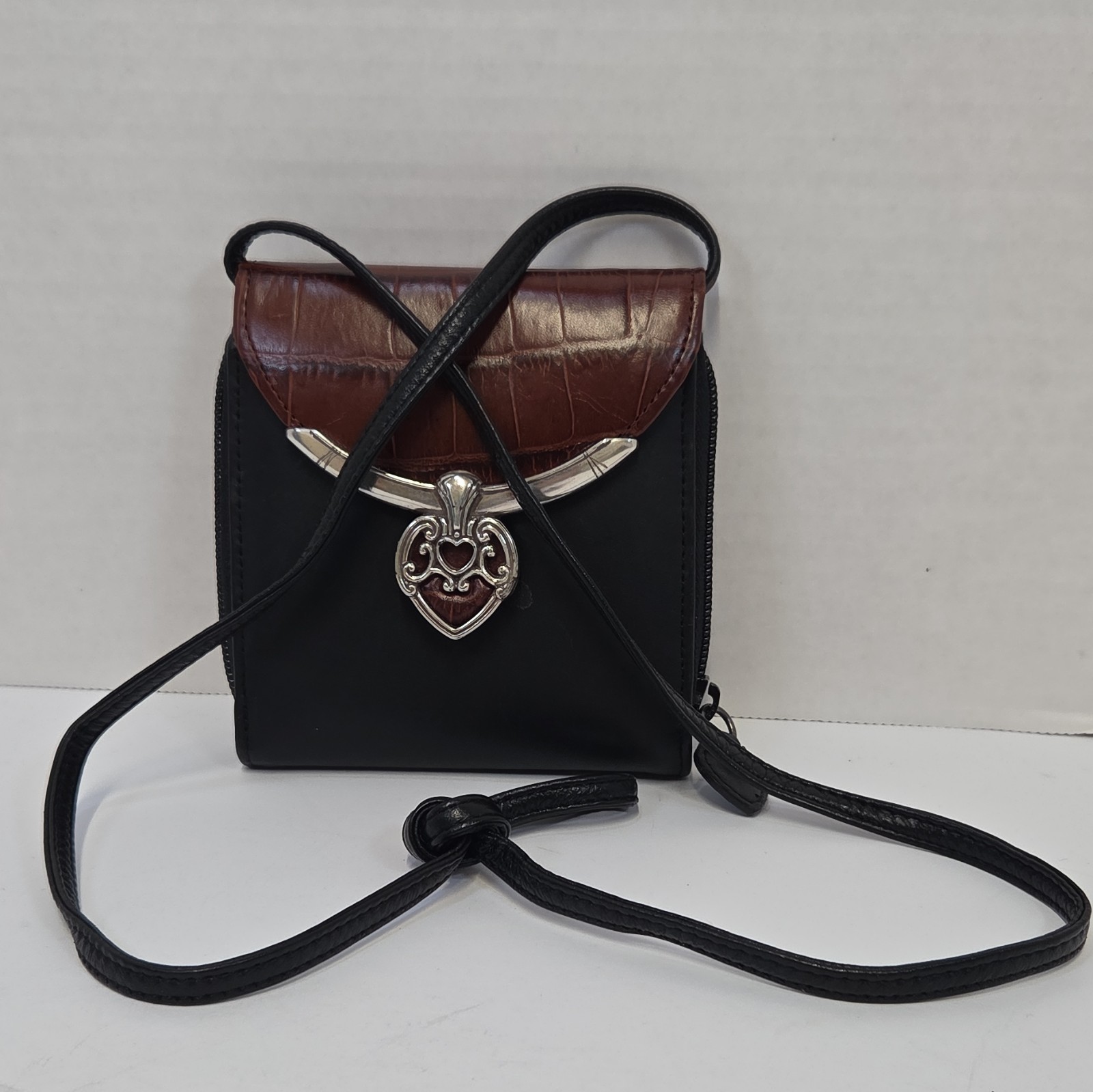 RARE Brighton Ramona Heart Two-Tone Wallet Black Brown Croc Leather Crossbody RARE Brighton Ramona Heart Two-Tone Wallet Black Brown Croc Leather Crossbody