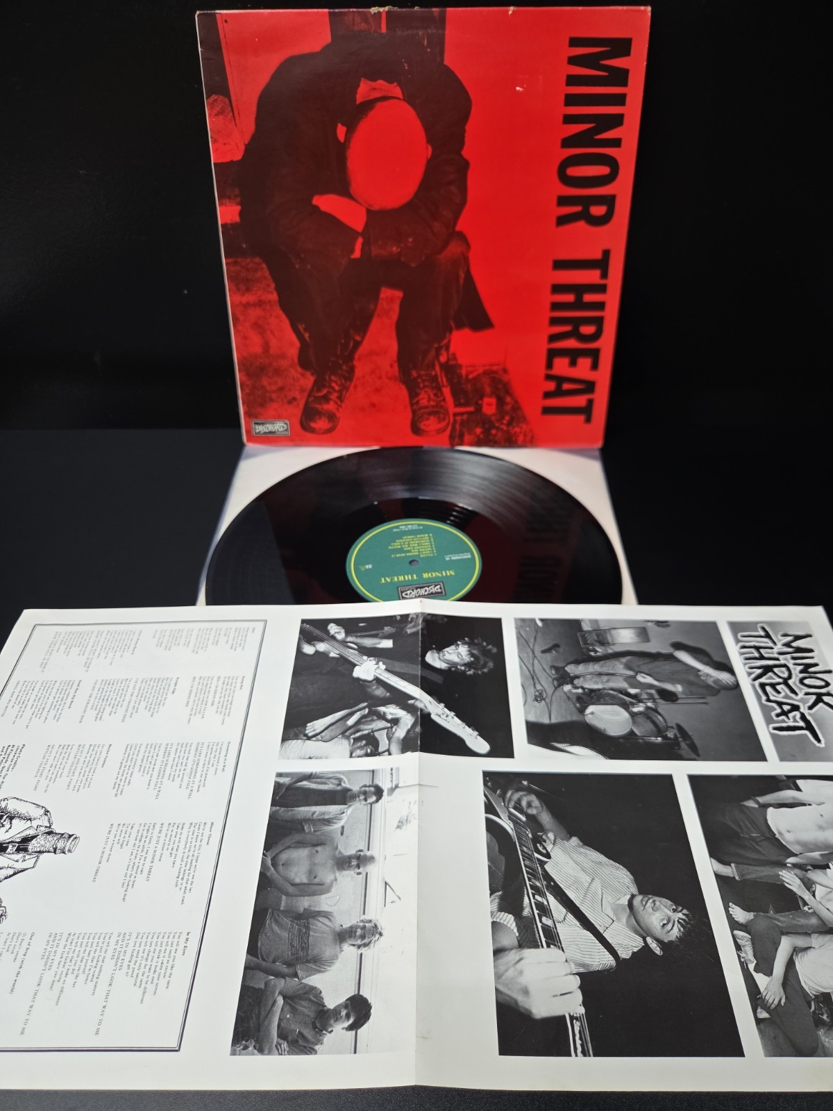 Minor Threat Self Titled Lp Vinyl 1984 1st Press W/Fold Out Insert VG+/EX Wax Minor Threat Self Titled Lp Vinyl 1984 1st Press W/Fold Out Insert VG+/EX Wax