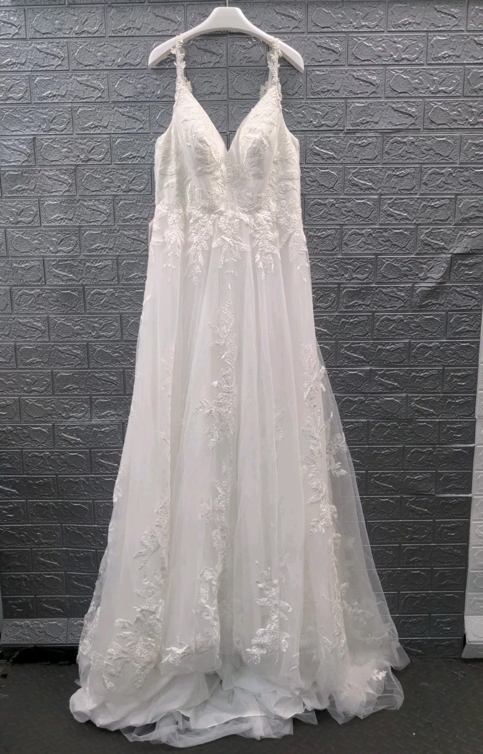 New Azazie Bridal Delania Diamond White Champagne Sequins Tulle Dress Size 10 New Azazie Bridal Delania Diamond White Champagne Sequins Tulle Dress Size 10