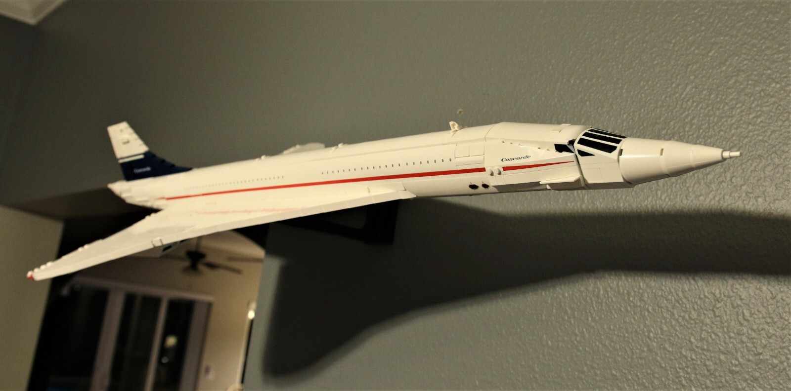Ultimate Display Solutions wall mount display for Lego 10318 Concorde in flight Ultimate Display Solutions wall mount display for Lego 10318 Concorde in flight