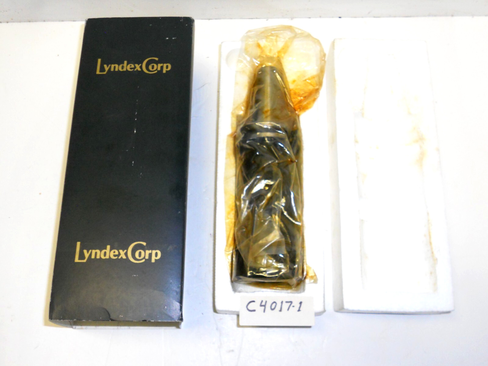 4017-1)NEW LYNDEX, CT40-100TG-5.50 Collet Chuck