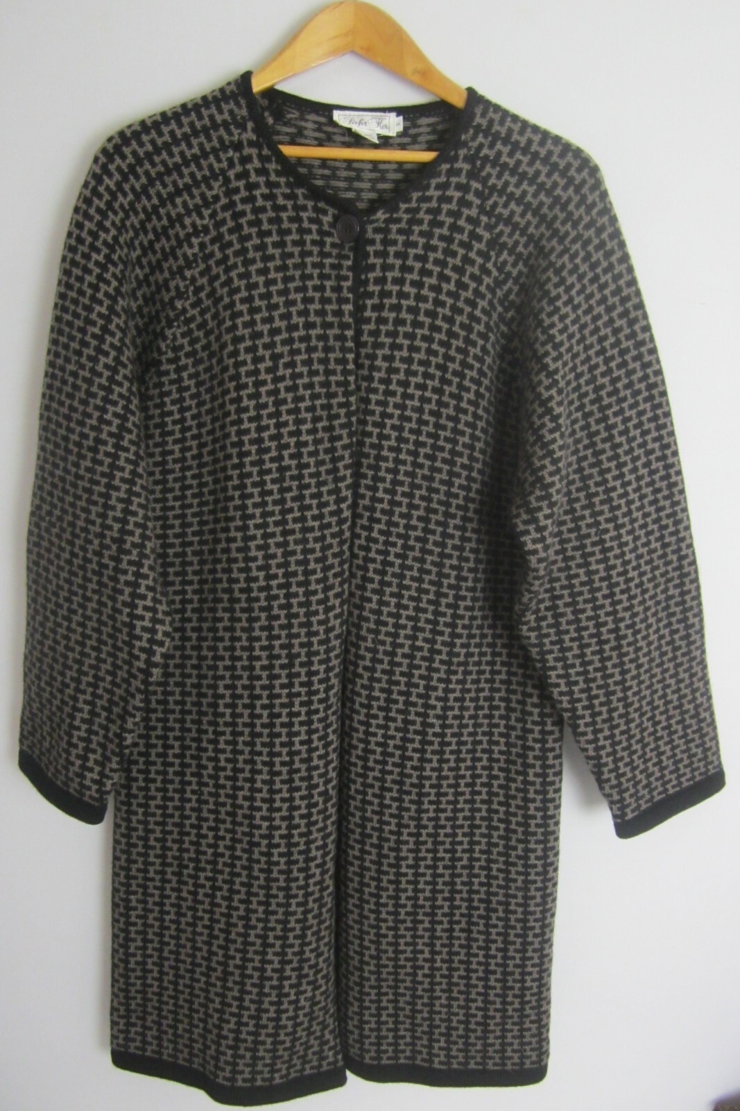 Vtg Sir For Her Womens Small Taupe Black 100% Wool LS Cardigan Sweater Coat S Vtg Sir For Her Womens Small Taupe Black 100% Wool LS Cardigan Sweater Coat S