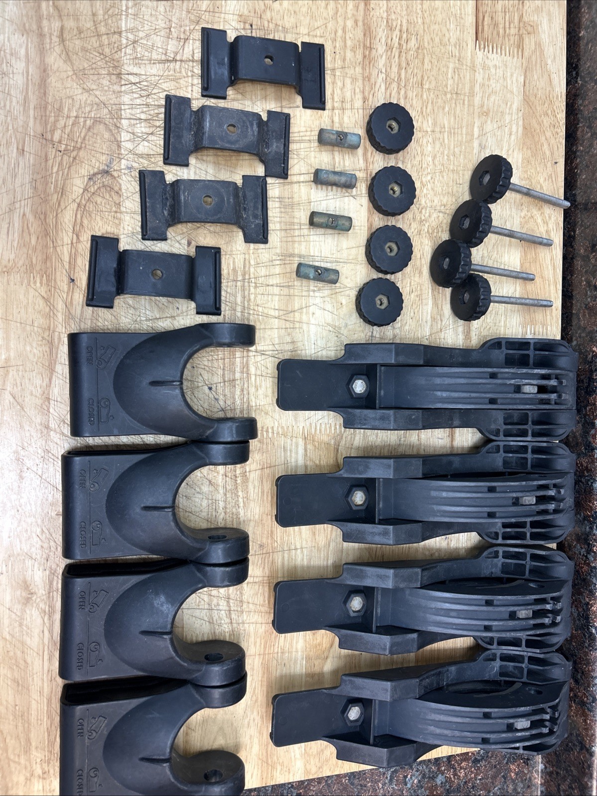 Yakima Skybox Mounting hardware Lot Of Multiple Parts Yakima Skybox Mounting hardware Lot Of Multiple Parts
