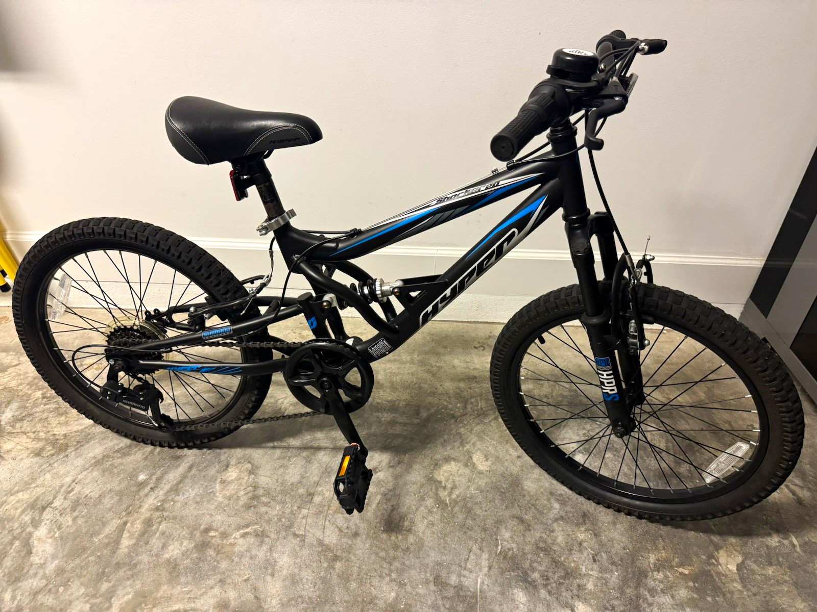 Huffy Shockwave 20” Kids Mountain Bike 6-Speed Full Suspension Shimano