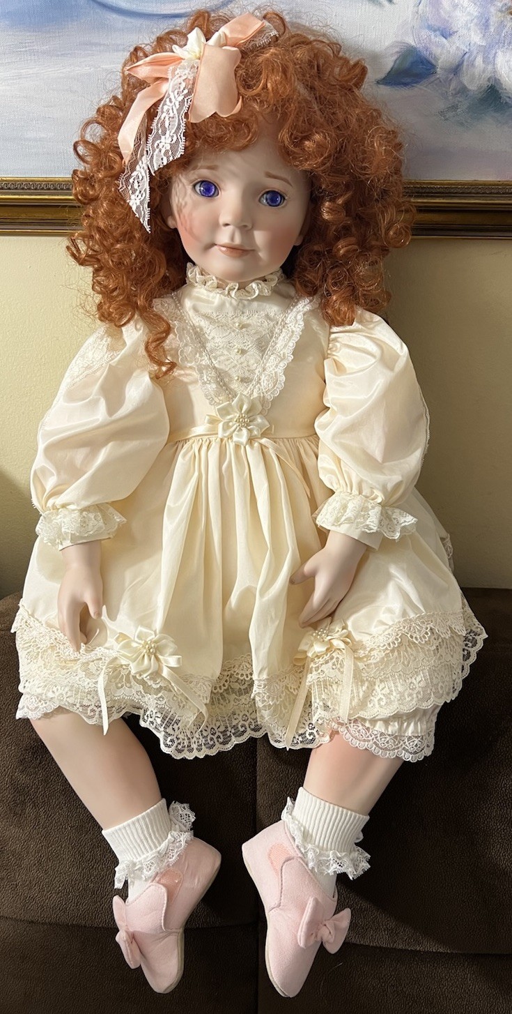 Vintage Artwork Sitting Porcelain Doll LE209/2000, 29 in, 1996 By Donna Rubert