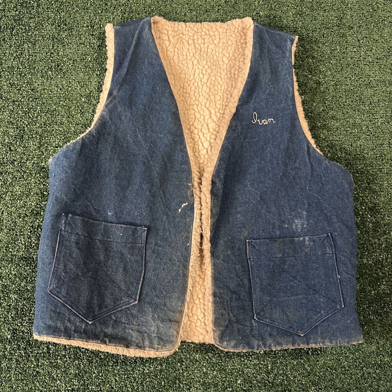 True Vintage 60s 70s Sherpa Fur Plaid Lined Denim Vest Medium Blue Western USA True Vintage 60s 70s Sherpa Fur Plaid Lined Denim Vest Medium Blue Western USA