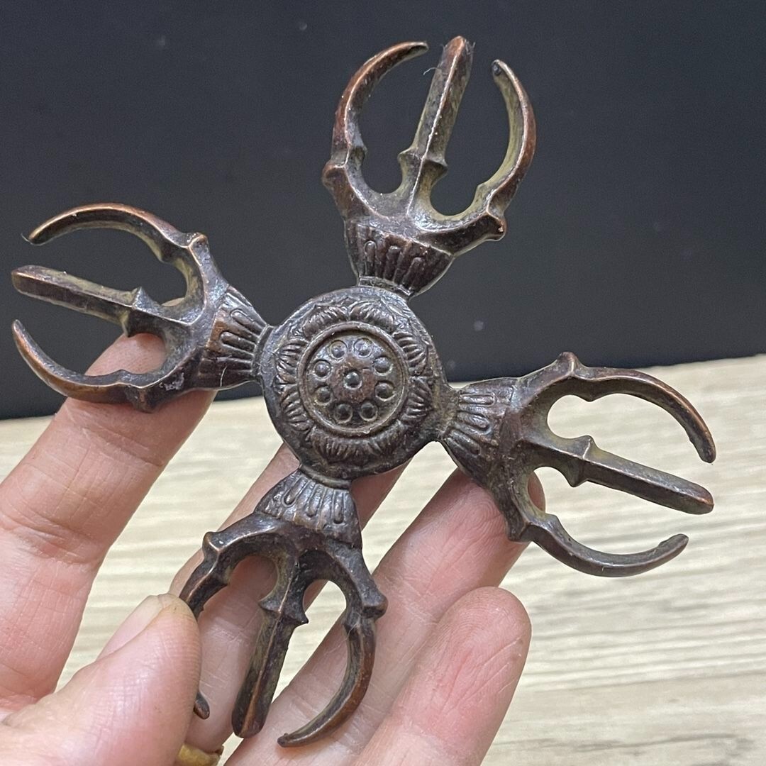 Ancient Tibetan temple bronze Vajra Dorje Phurpa statue Exorcism amulet Pendant Ancient Tibetan temple bronze Vajra Dorje Phurpa statue Exorcism amulet Pendant