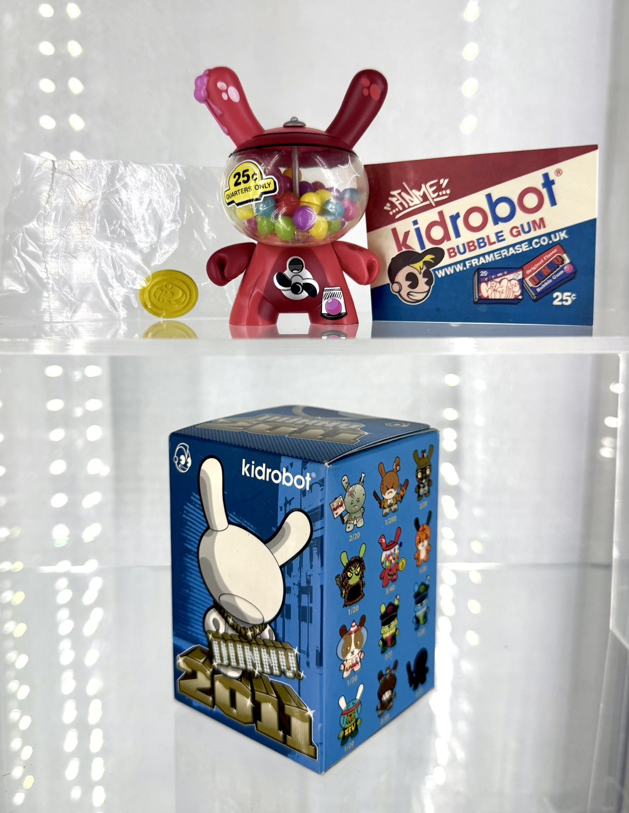 Kidrobot Dunny 2011 – Red Bubblegum Gumball  Machine – Vinyl