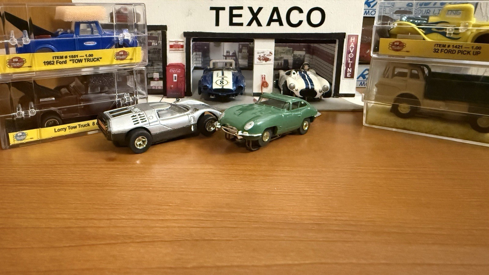 VTG 1963-70 Aurora Thunder Jet T-Jet #1358 HO ‘63 Jaguar XKE Olive Green SlotCar