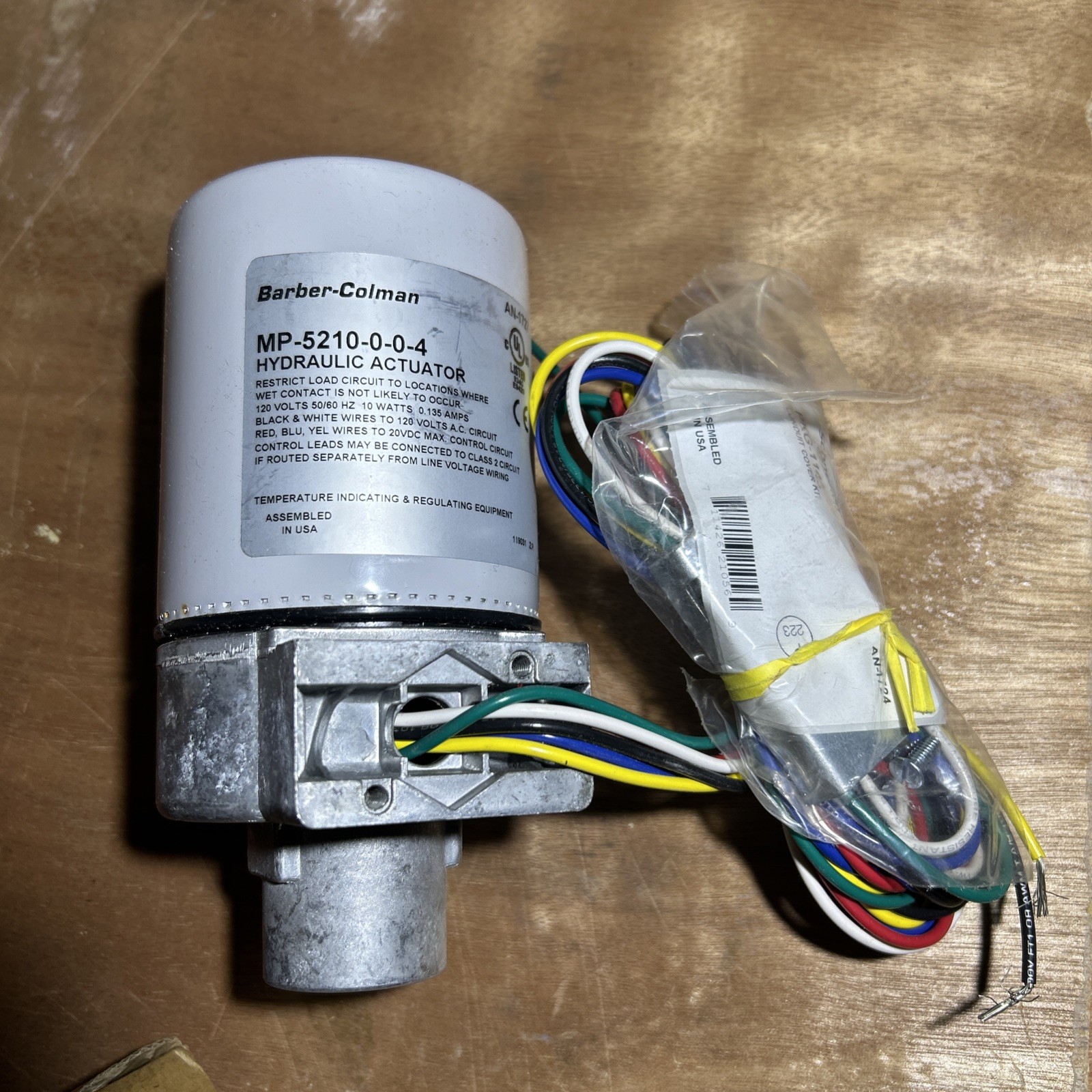 NEW SCHNEIDER ELECTRIC MP-5210 ELECTRONIC HYDRAULIC VALVE ACTUATOR (No Box)