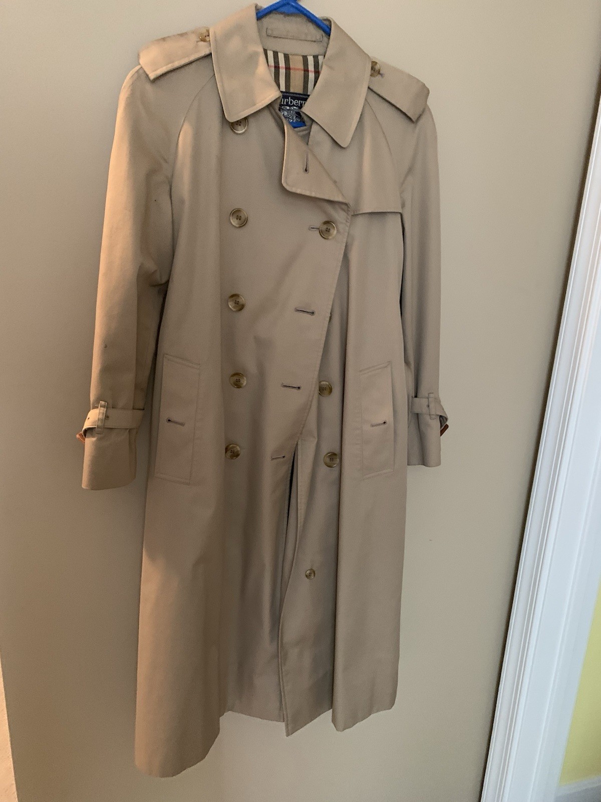 Vintage Burberry Trench Coat Button Down Belted 2 Pockets Classy Women’s Sz 8