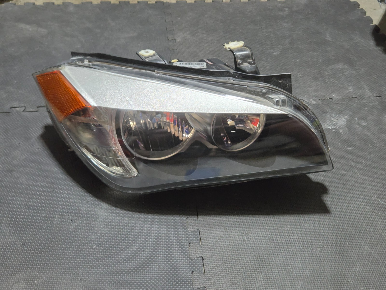 2013-2015 BMW X1 (E84) Right Passenger HALOGEN HEADLIGHT LIGHT LAMP