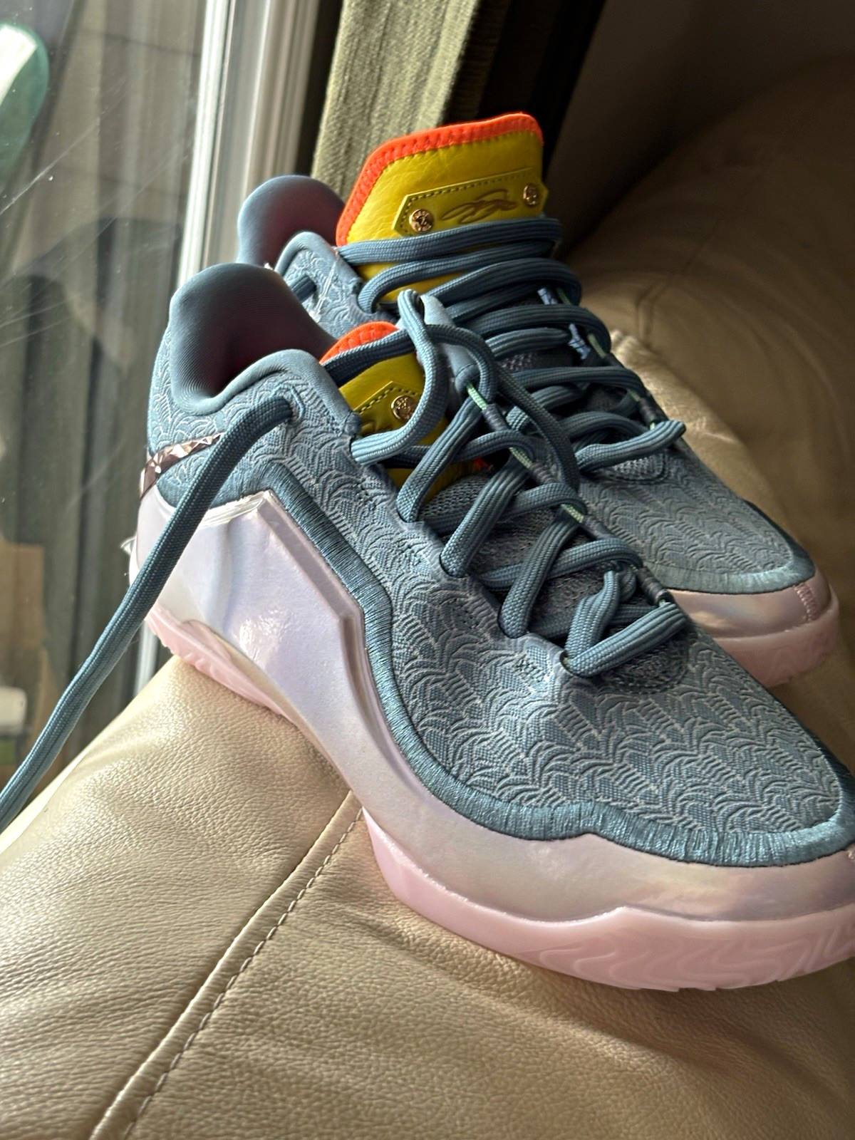 Nike LeBron 23 Low Top Lace-Up Basketball Sneakers Pink Floral Rubber Sole