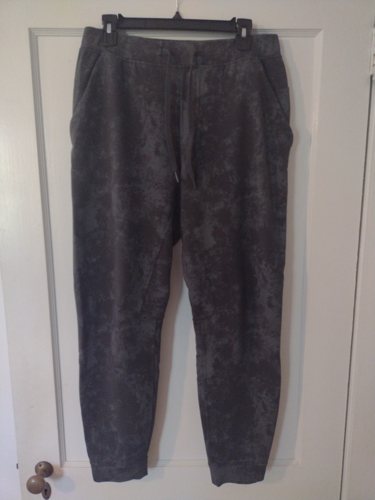 Lot of 2 Men\'s Lululemon Joggers and Shirt Size Large Lot of 2 Men\'s Lululemon Joggers and Shirt Size Large