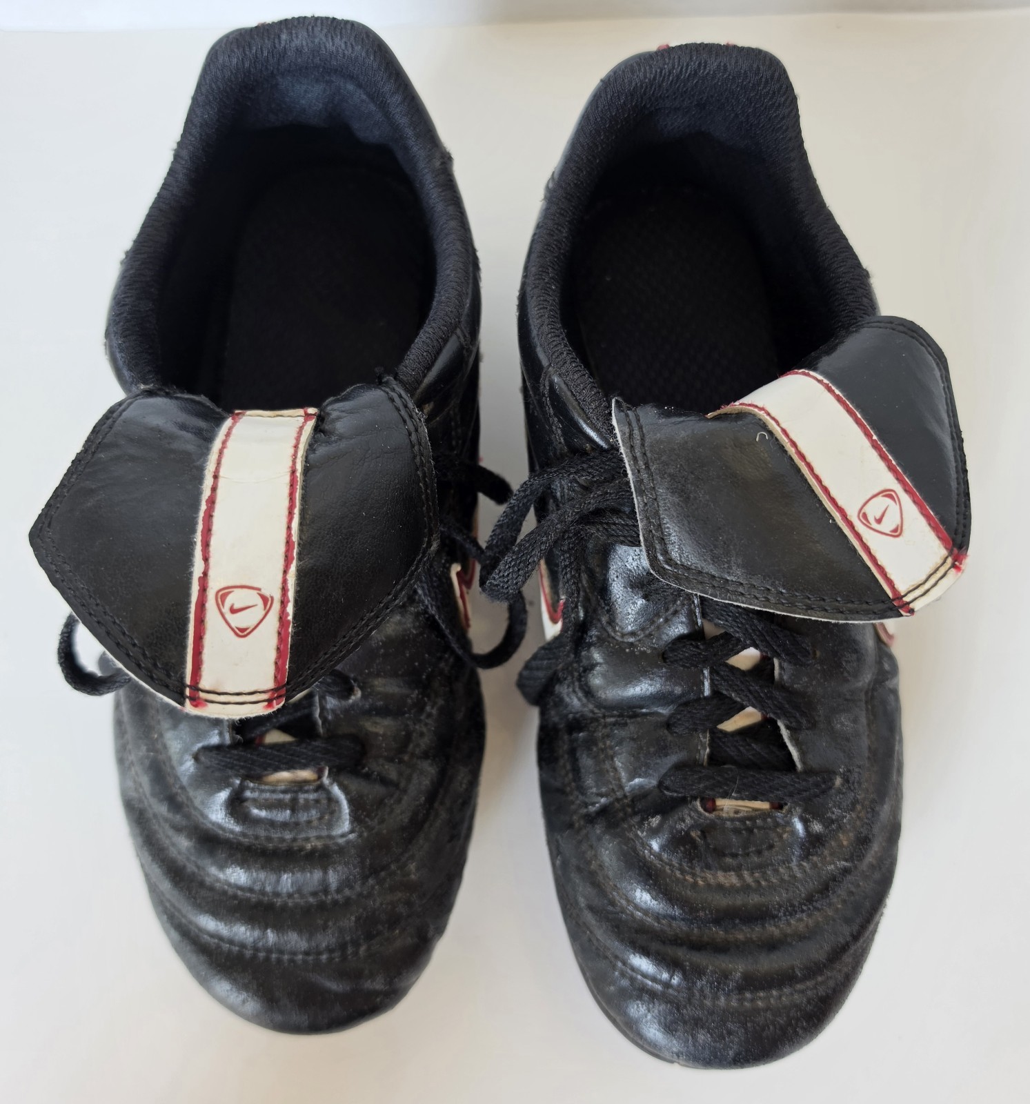 Vintage 2005 Nike Tiempo 750 II Soccer Cleats Black Red Youth Size 2.5Y