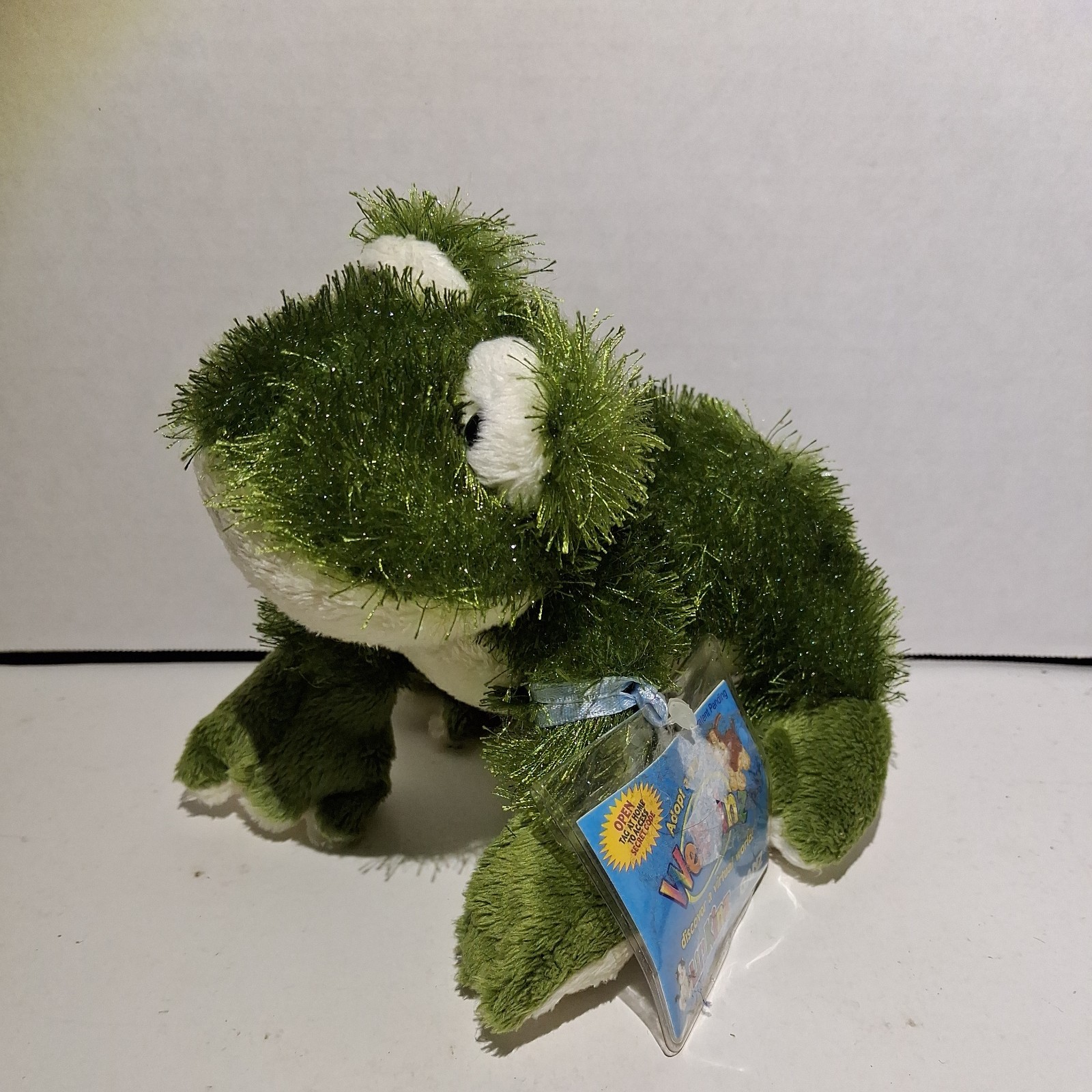 Webkinz Lil Kinz Plush Animal Green Frog New with sealed Unused Code HS001 Webkinz Lil Kinz Plush Animal Green Frog New with sealed Unused Code HS001