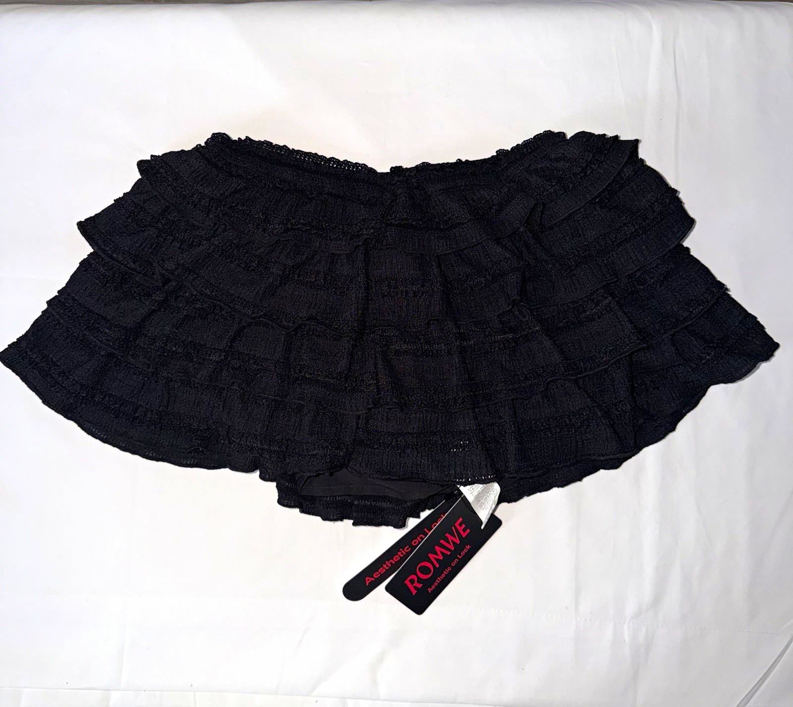 ROMWE Women’s Black Ruffle Tiered Pull-On Skort Elastic Waist Size S