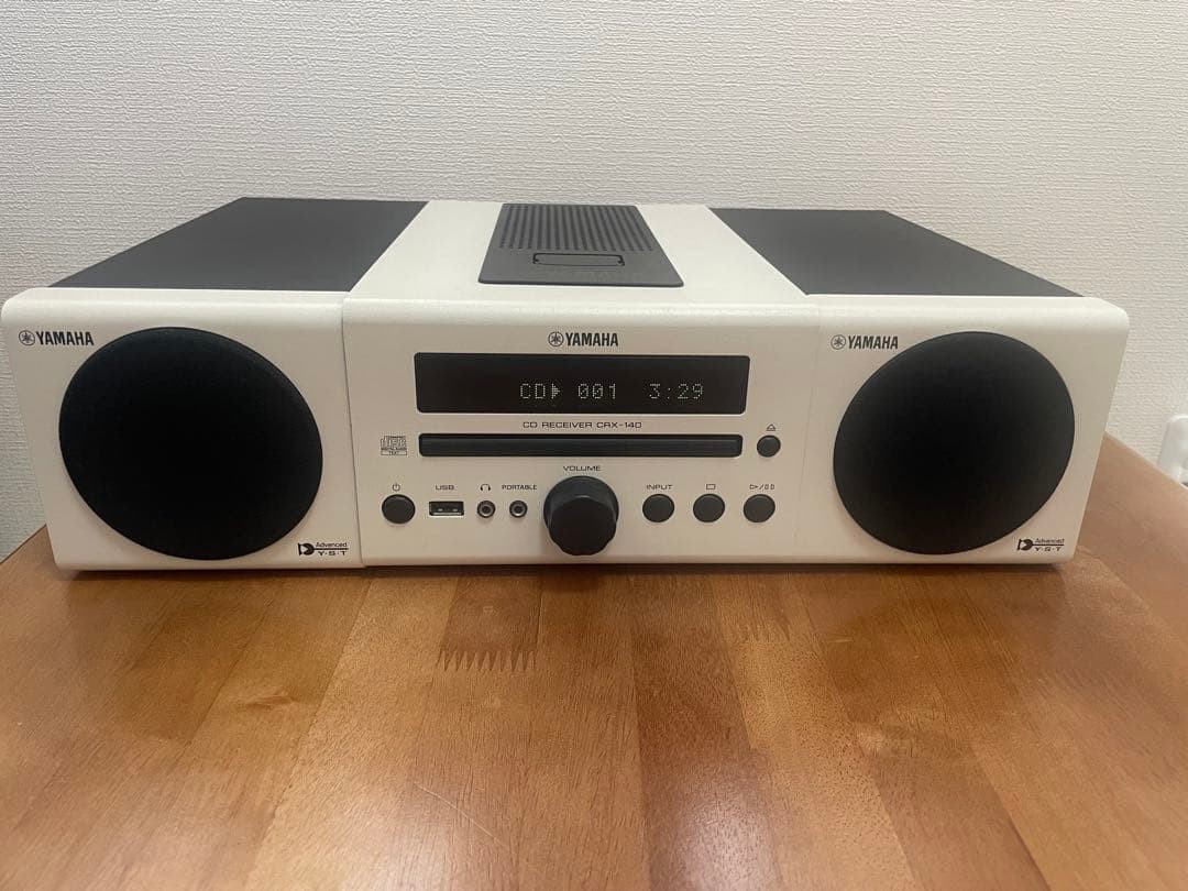 YAMAHA CRX140 Compact CD Receiver Natural Sound Desktop Audio 2010 Edition used