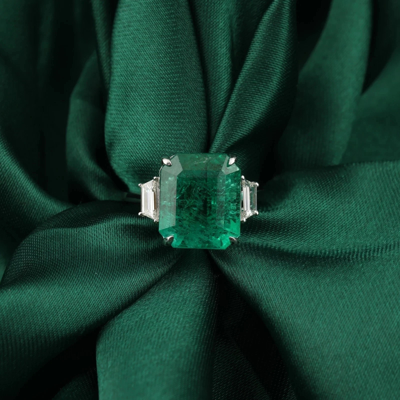 5.20Ct Emerald cut Natural Emerald & Diamond 14K Solid White gold Luxury Rings