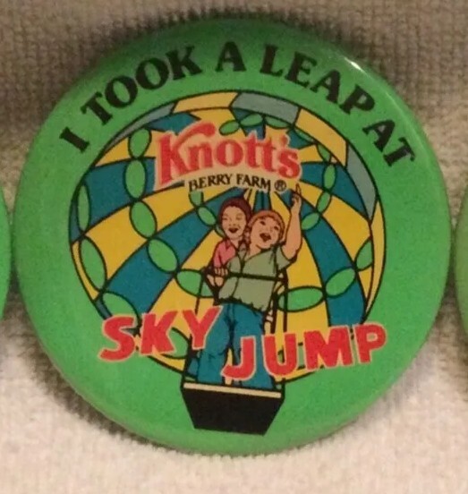 VINTAGE KNOTT'S BERRY FARM “Sky Jump” - 3” PINBACK BUTTON - **NEW** - **RARE**
