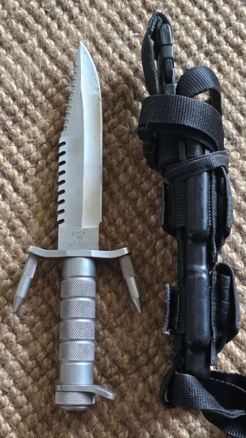 BUCK 184 Patent Pending BUCKMASTER Survival Knife. Made In USA BUCK 184 Patent Pending BUCKMASTER Survival Knife. Made In USA