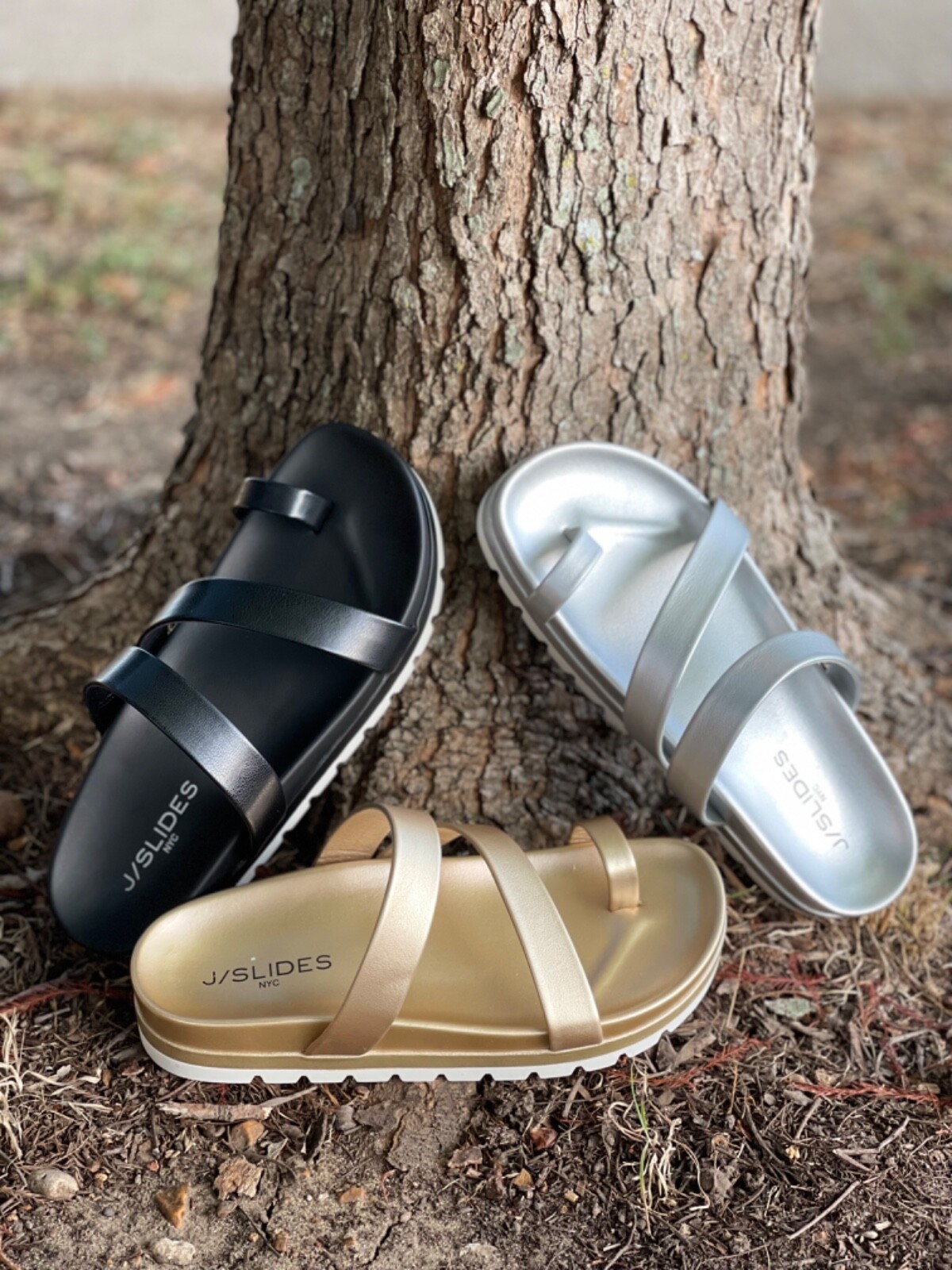 J/SLIDES Rihanna One-Toe Flat Sandals J/SLIDES Rihanna One-Toe Flat Sandals