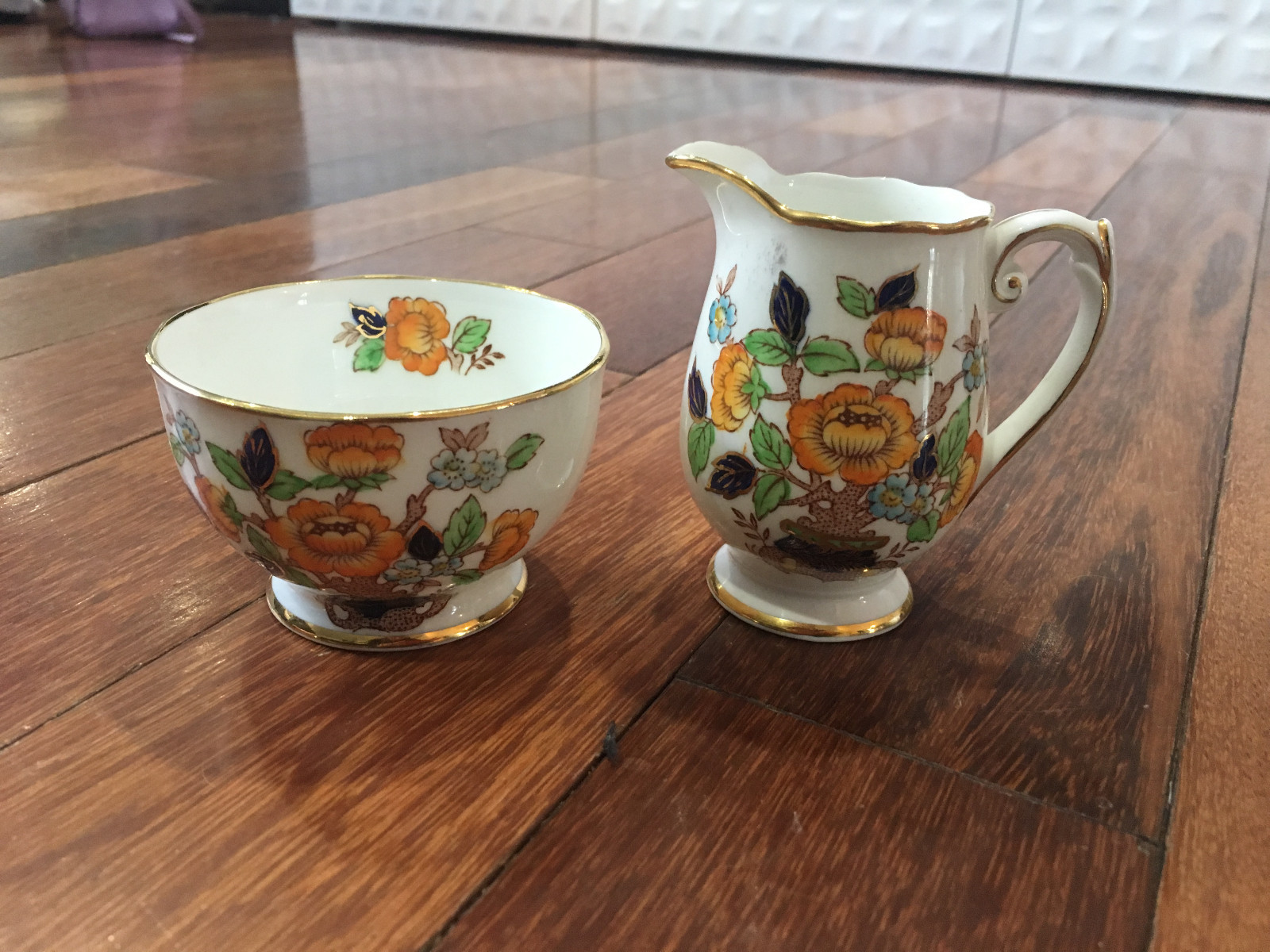 Vintage Reid Co Roslyn China Sherwood Porcelain Creamer & Sugar Dish Floral Dec. Vintage Reid Co Roslyn China Sherwood Porcelain Creamer & Sugar Dish Floral Dec.