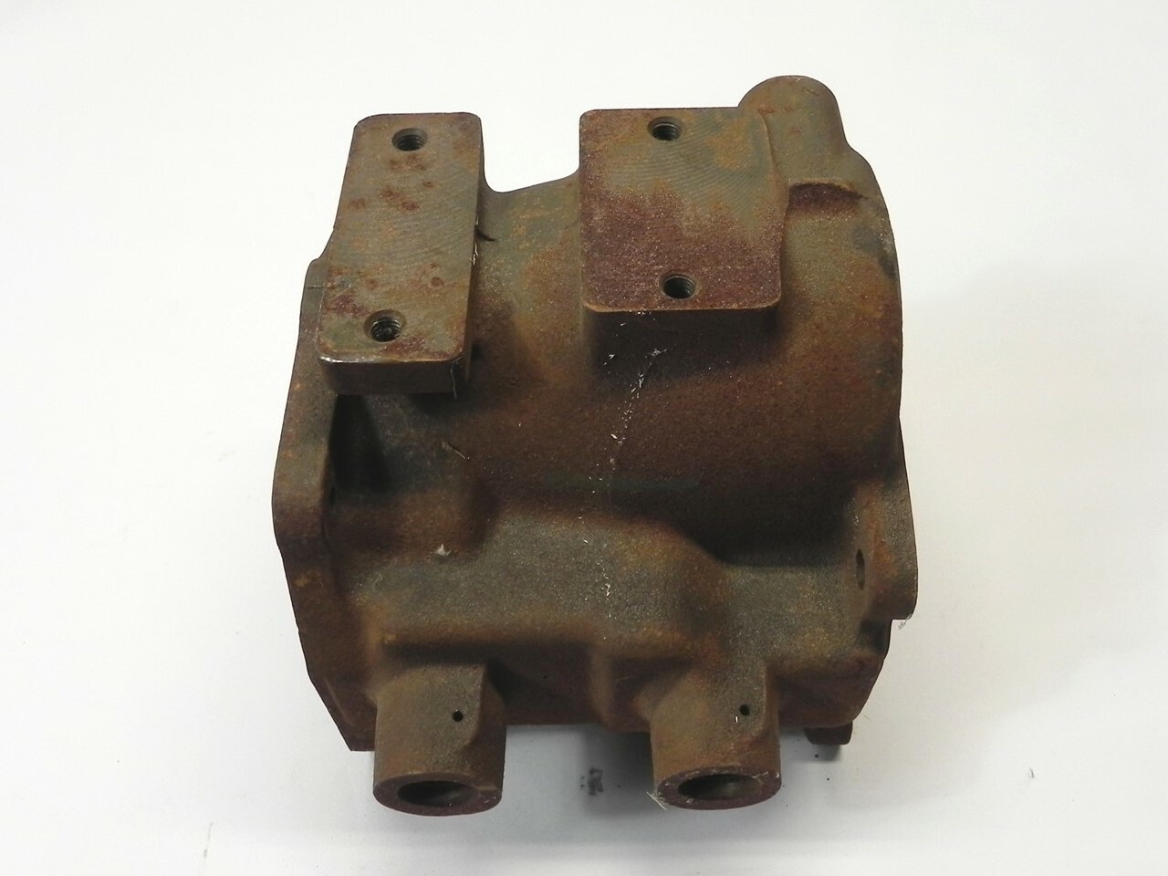 1940s-50s STUDEBAKER, WILLYS, KAISER+ | *NOS* TRANSMISSION HOUSING CASE
