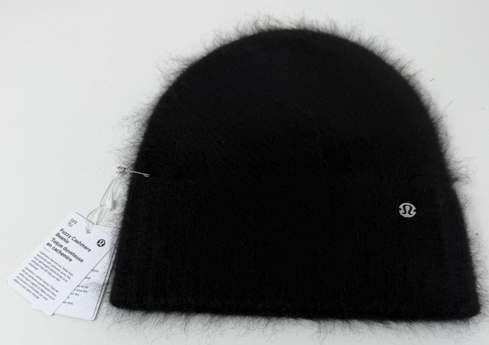 NWT Lululemon Fuzzy Cashmere Beanie SZ O/S Black NWT Lululemon Fuzzy Cashmere Beanie SZ O/S Black