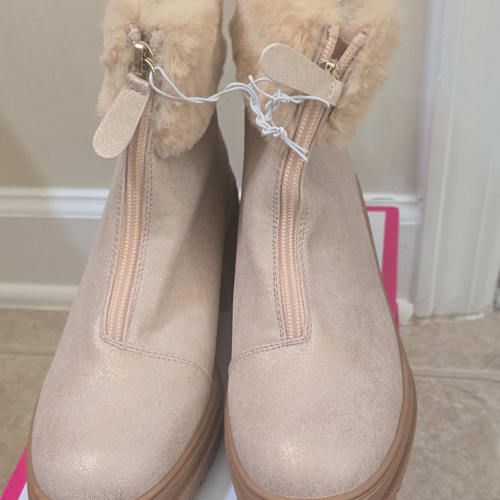 Cato Chelsea Women’s Beige Faux Suede Ankle Bootie Faux Fur Cuff Zip 8 Cato Chelsea Women’s Beige Faux Suede Ankle Bootie Faux Fur Cuff Zip 8