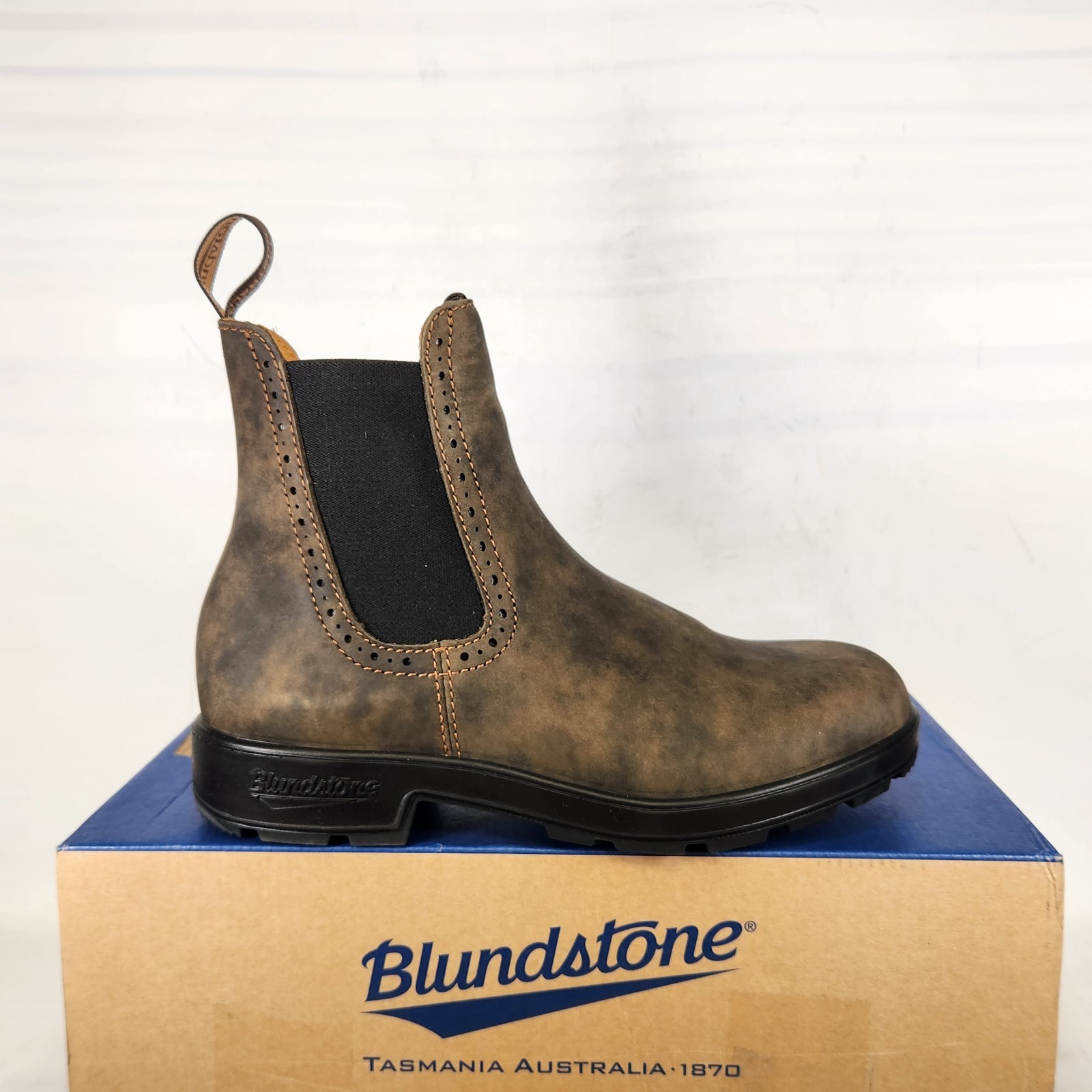 6 Men / 8 WOM - Blundstone 1351 Elastic Sided Boot Lined - Dark Brown 6 Men / 8 WOM - Blundstone 1351 Elastic Sided Boot Lined - Dark Brown