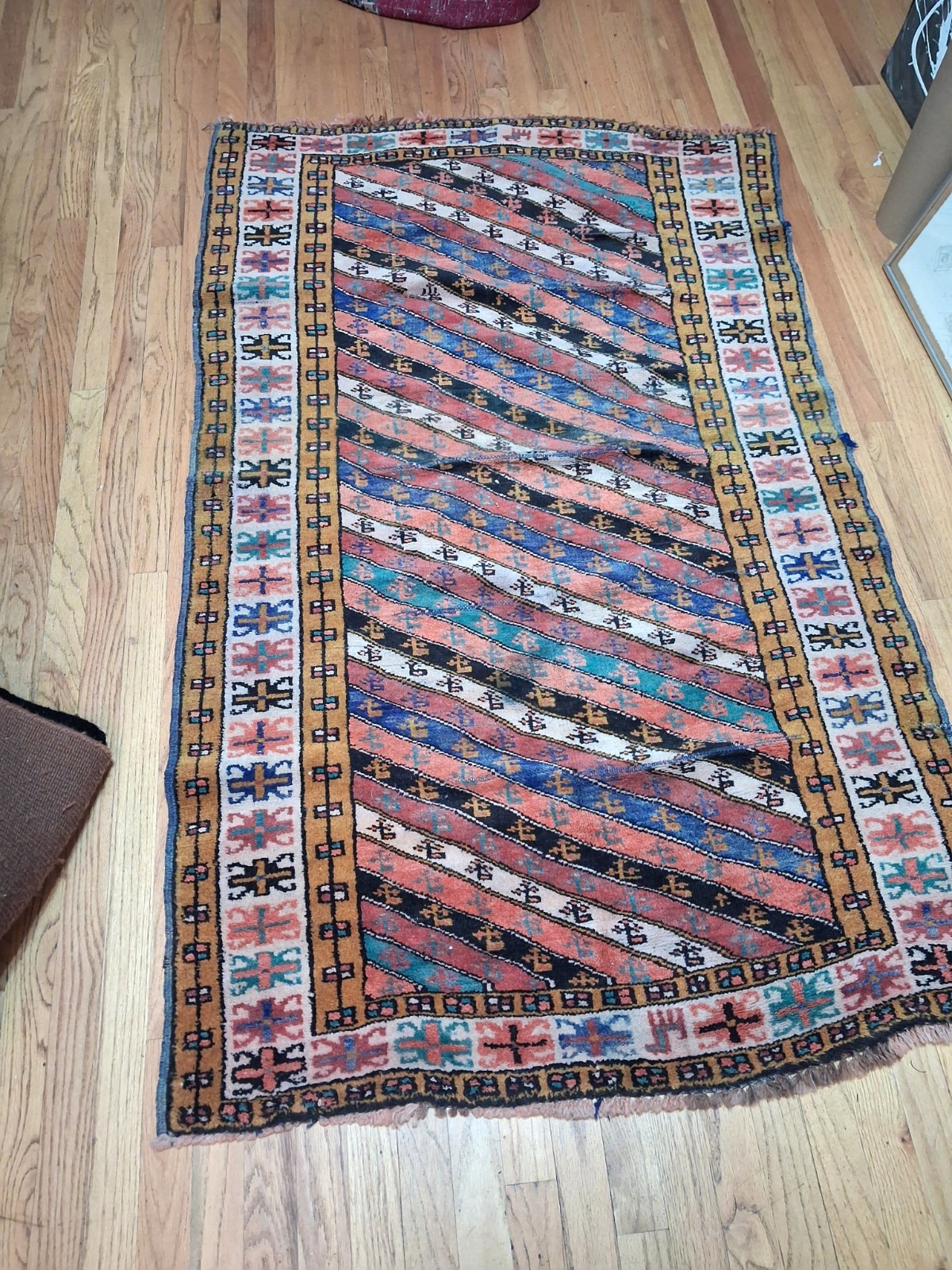 Vintage Caucasian Azerbaijan Wool Area Rug, Hand-Knotted, 3\'5x5\'8