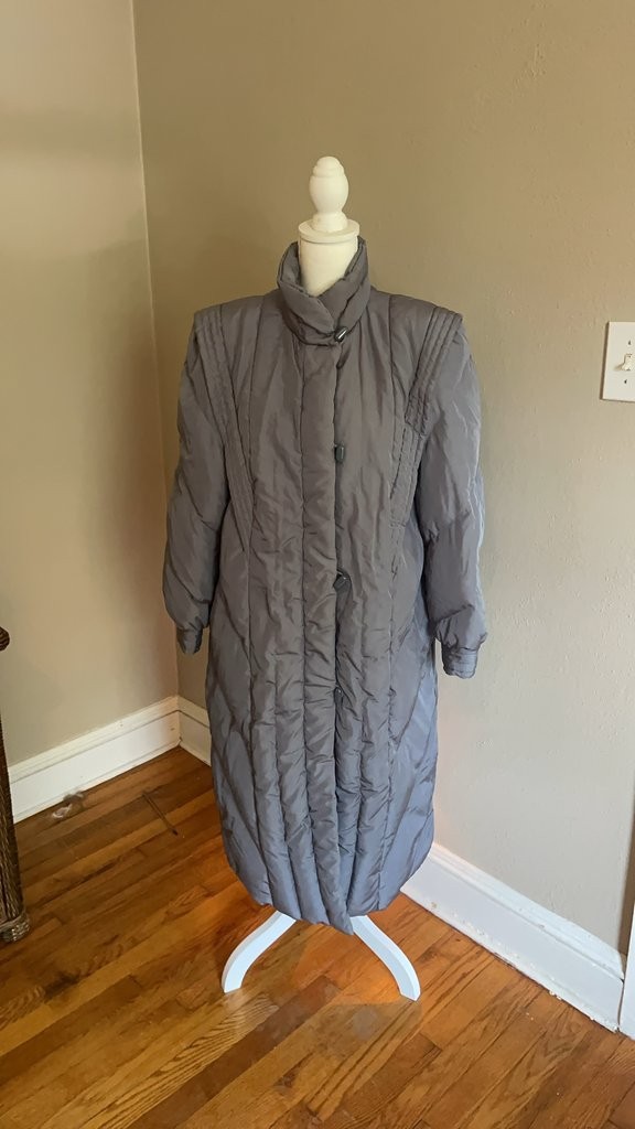Vintage Windsor Bay Quilted Long Coat Vintage Windsor Bay Quilted Long Coat
