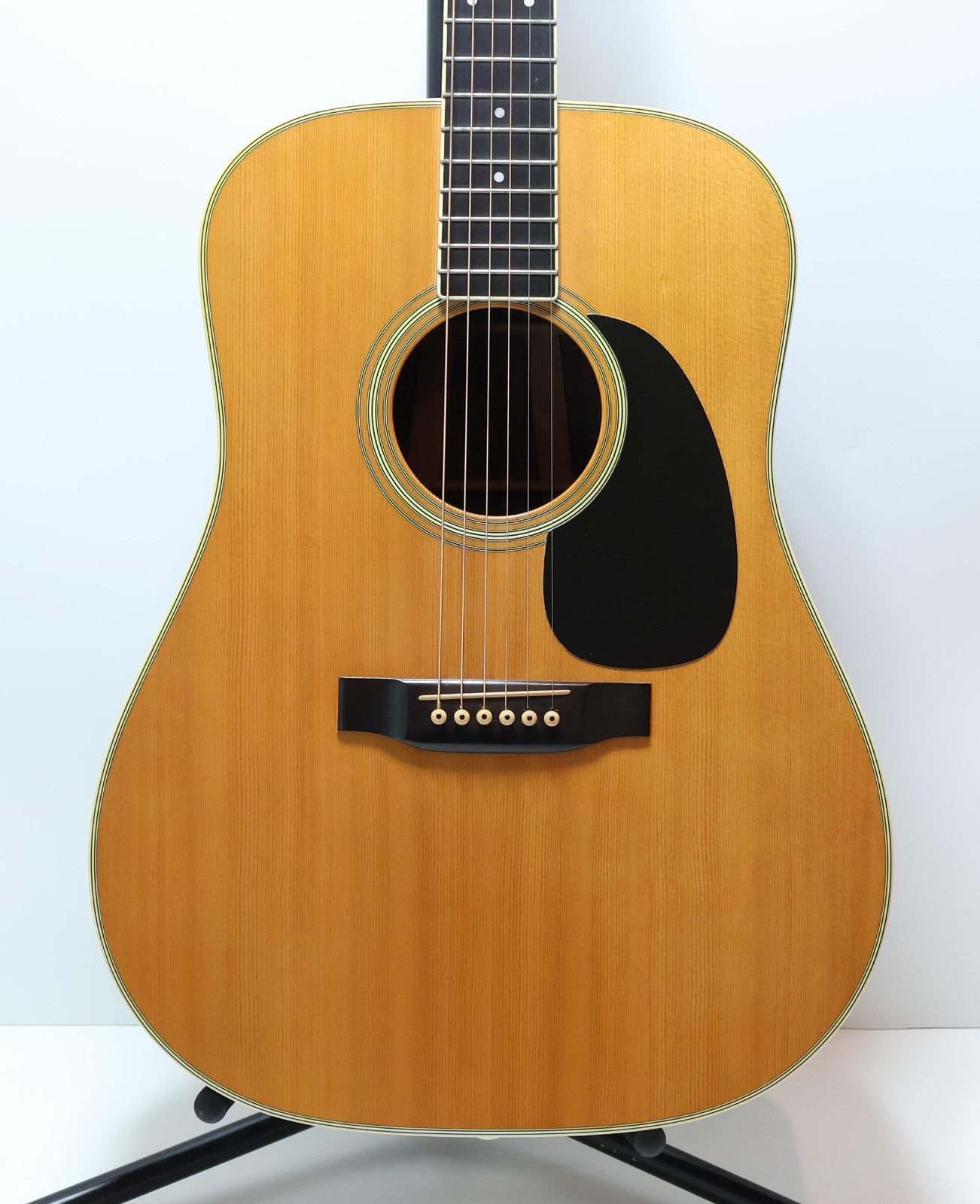 C.F. Martin & Co. D-35 Acoustic Guitar (D35) 1976-1977 C.F. Martin & Co. D-35 Acoustic Guitar (D35) 1976-1977