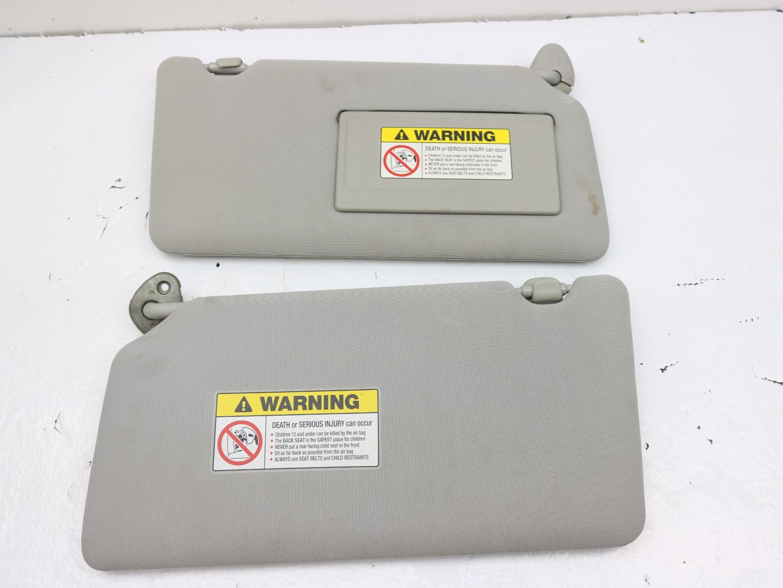 2003-2006 Honda Element Gray Sun Visor Pair Driver Passenger Side LH RH OEM