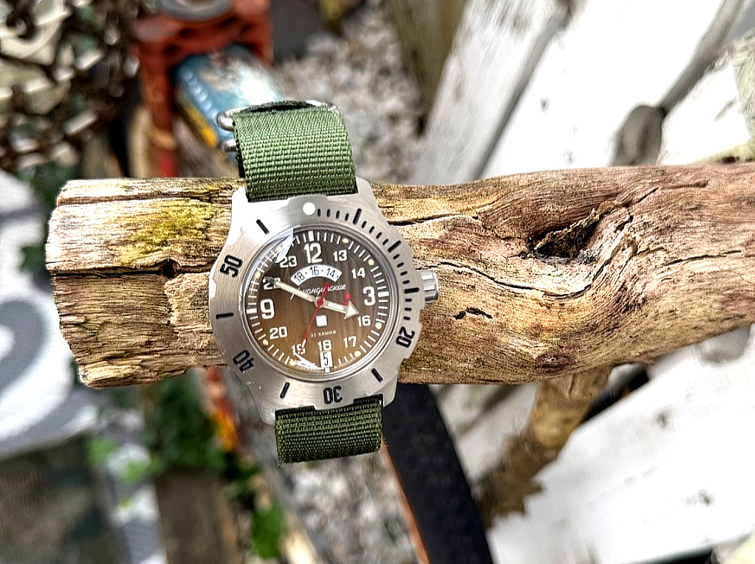 Vostok Komandirskie K-35 Automatic Watch, Russian Military 2432/350754 Steel Wri